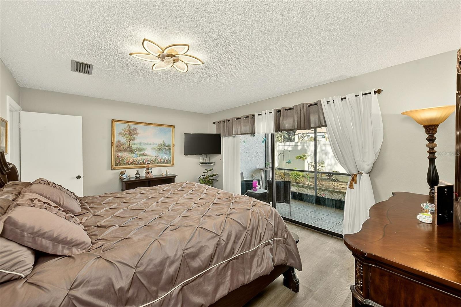 Image 15 of 32 For 700 Starkey Road 1216