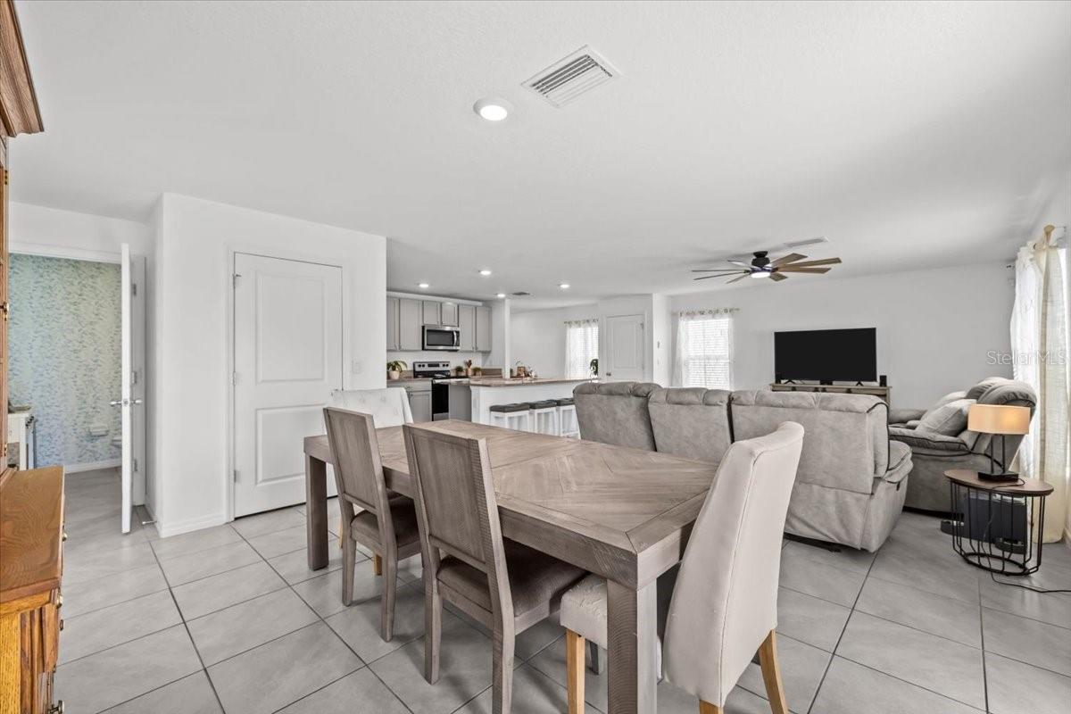 Image 12 of 39 For 12148 White Cypress Place