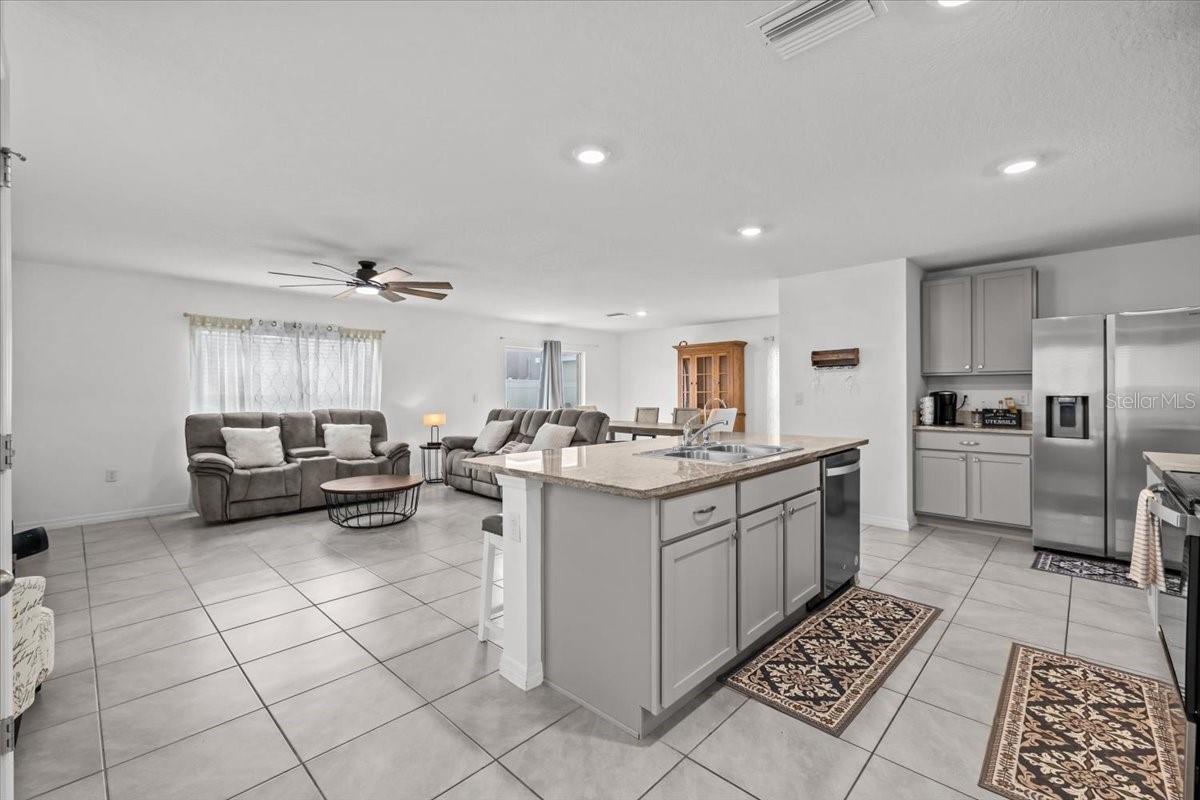 Image 3 of 39 For 12148 White Cypress Place