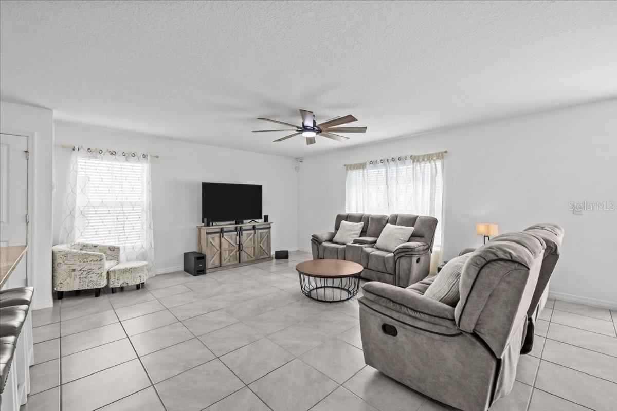 Image 9 of 39 For 12148 White Cypress Place