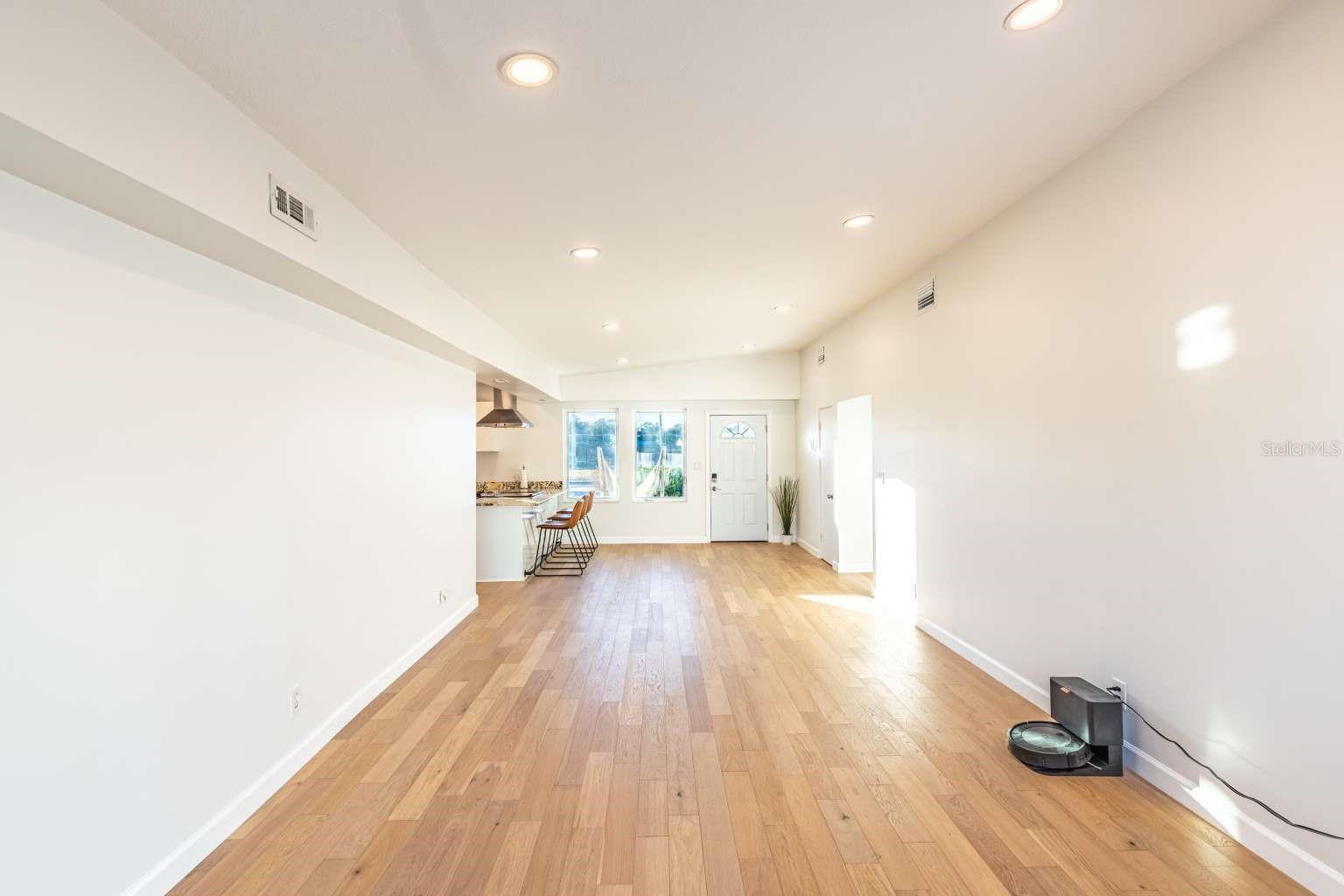 Image 15 of 24 For 2110 Alcazar Way S