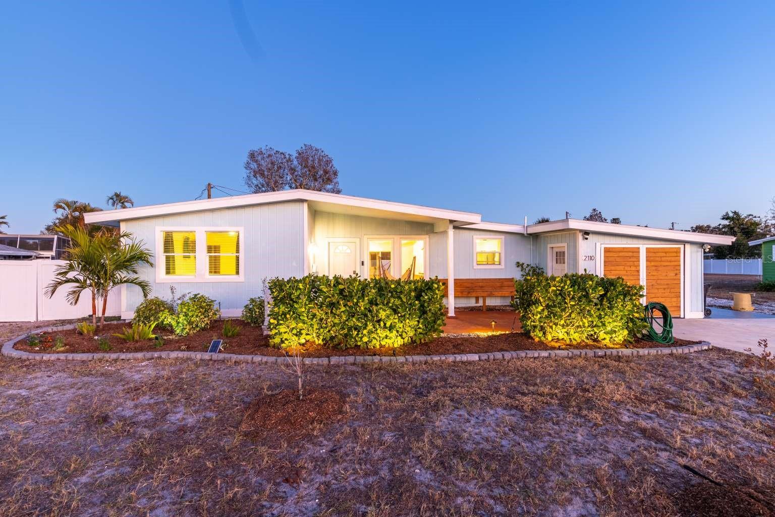 Image 2 of 24 For 2110 Alcazar Way S