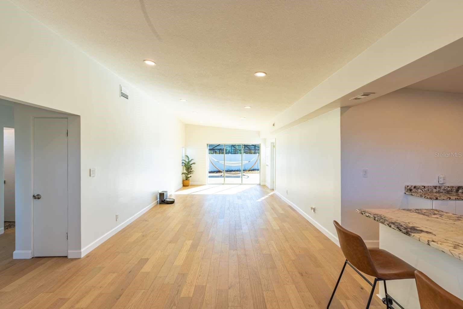 Image 4 of 24 For 2110 Alcazar Way S