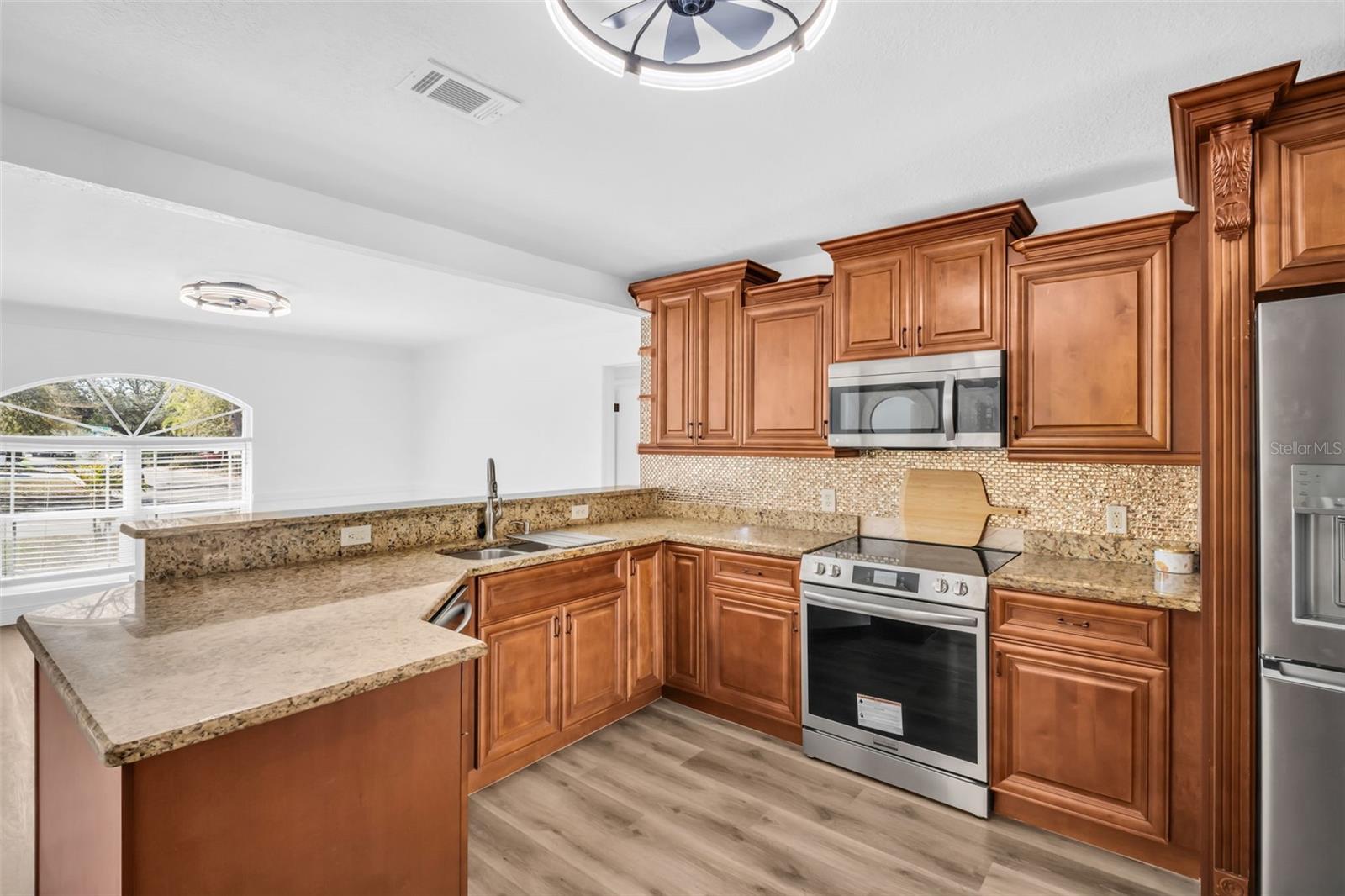 Image 11 of 50 For 4767 26th Avenue N