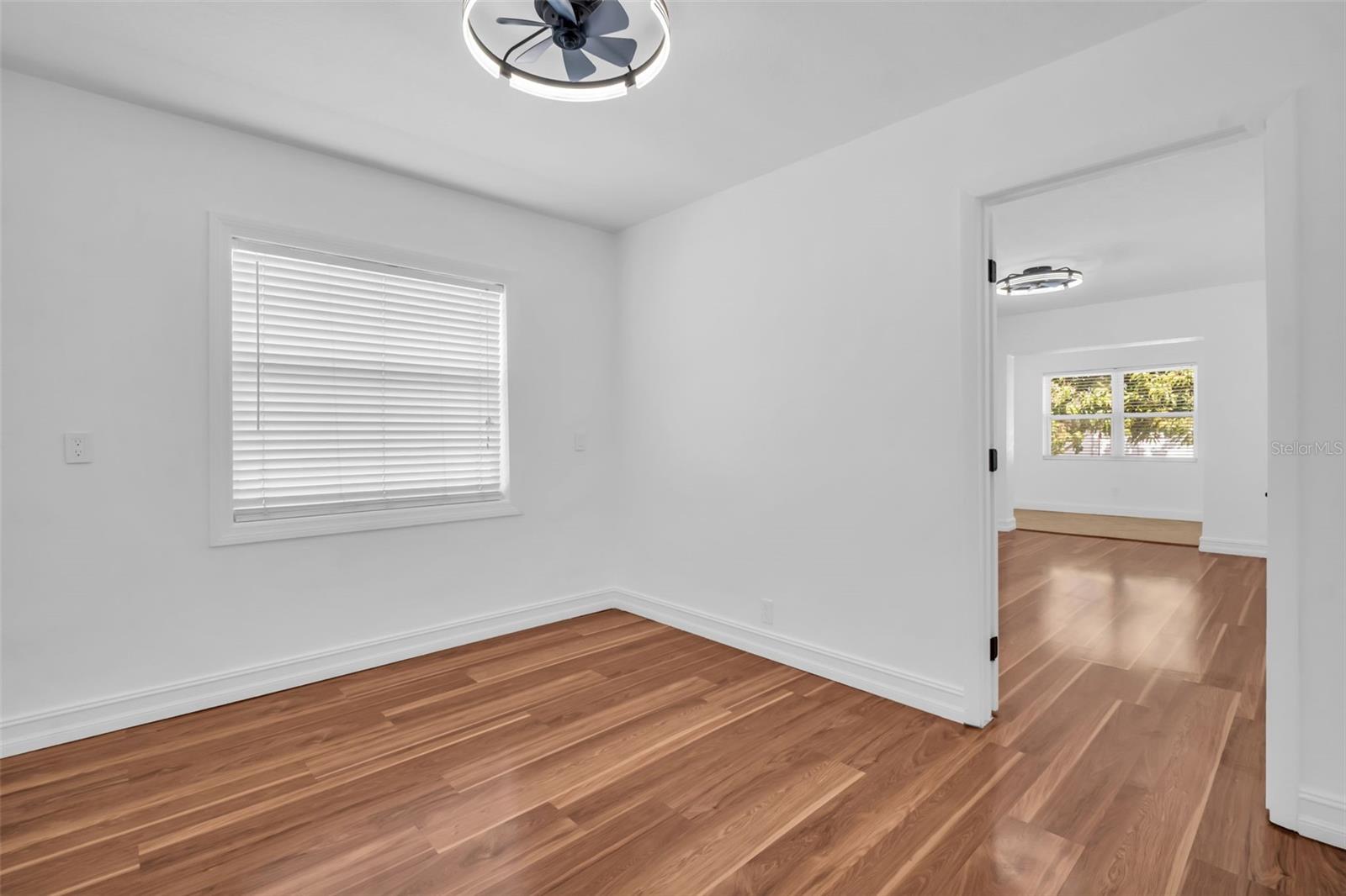 Image 26 of 50 For 4767 26th Avenue N