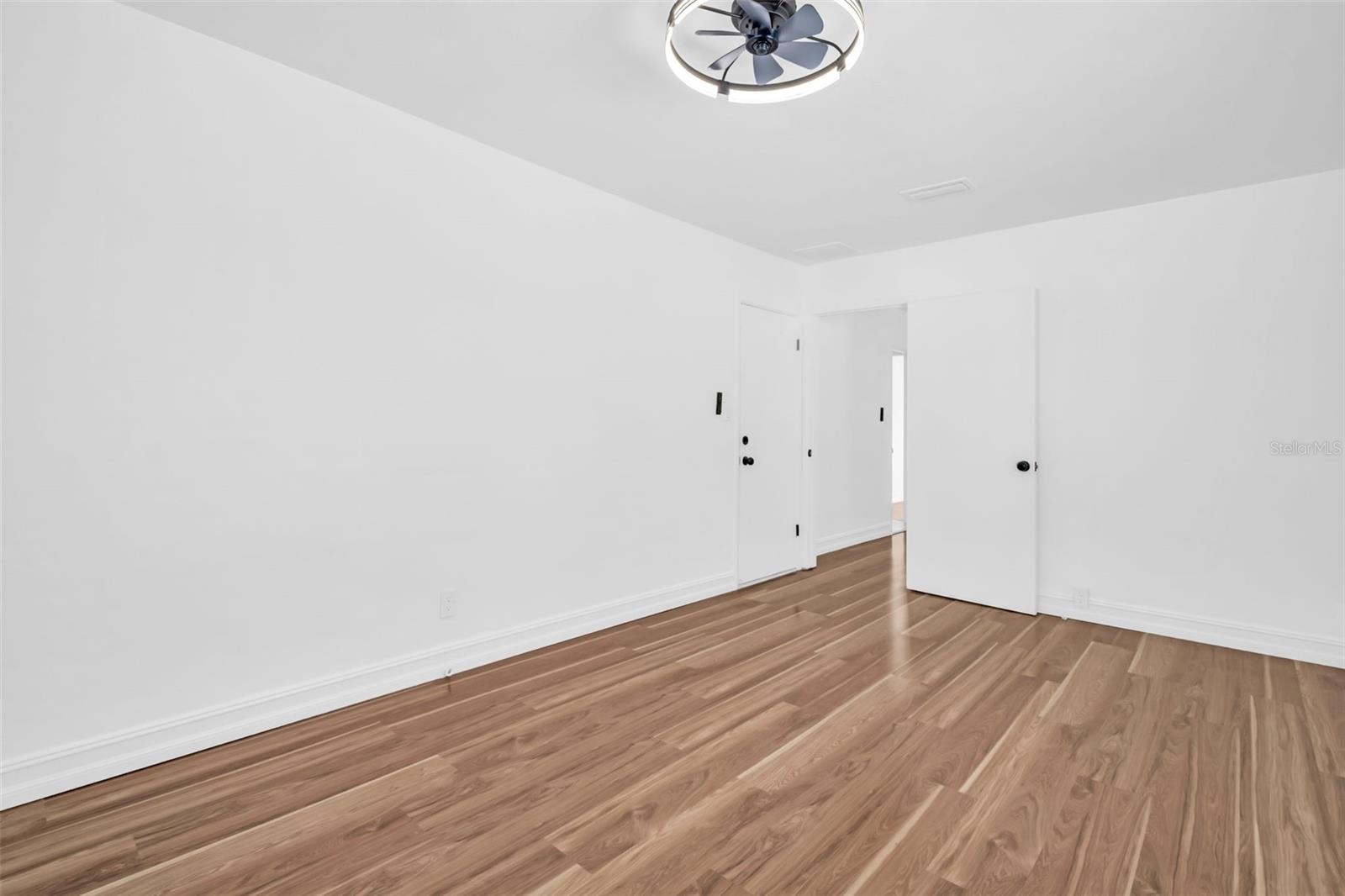 Image 27 of 50 For 4767 26th Avenue N