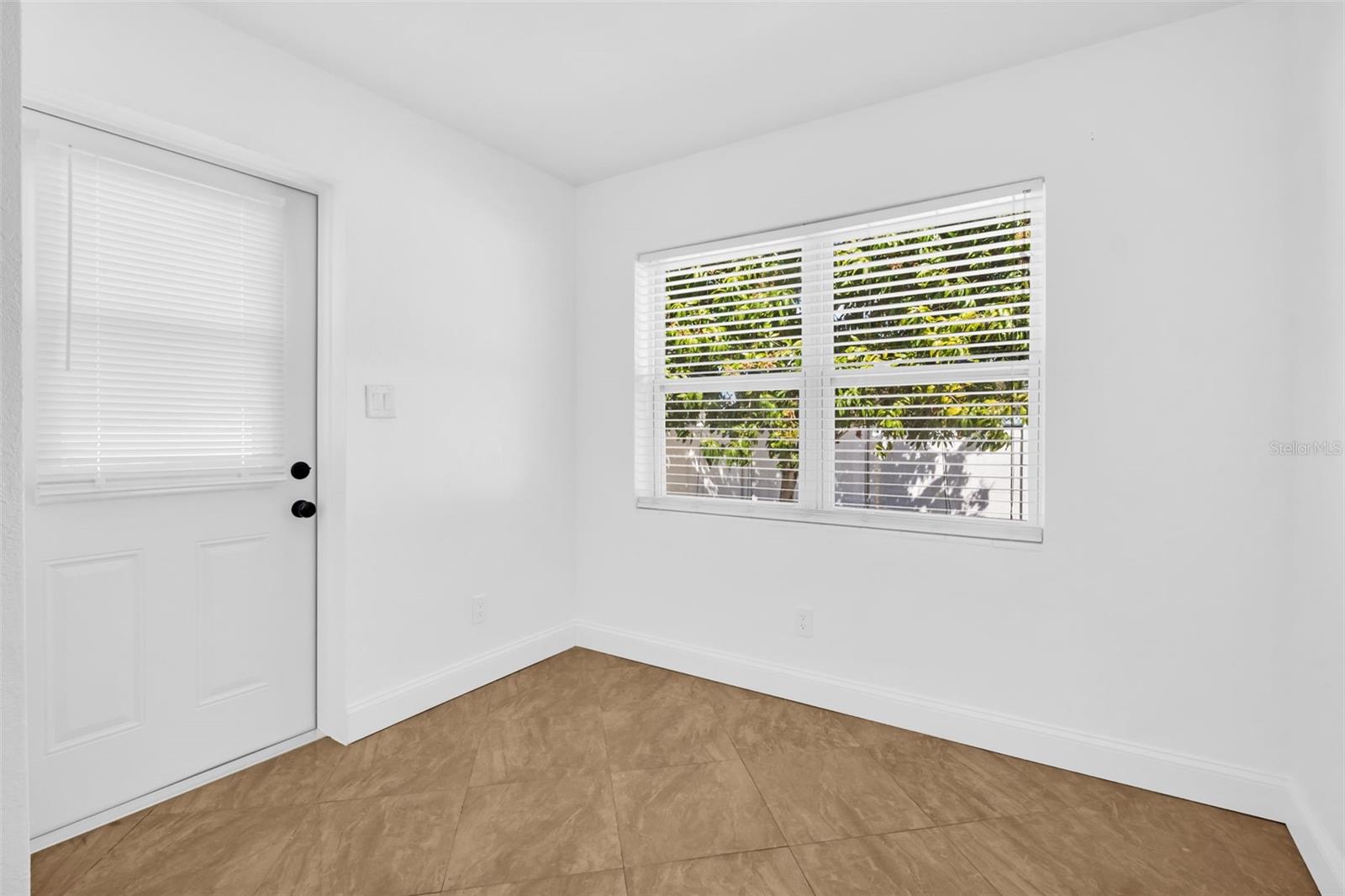 Image 33 of 50 For 4767 26th Avenue N