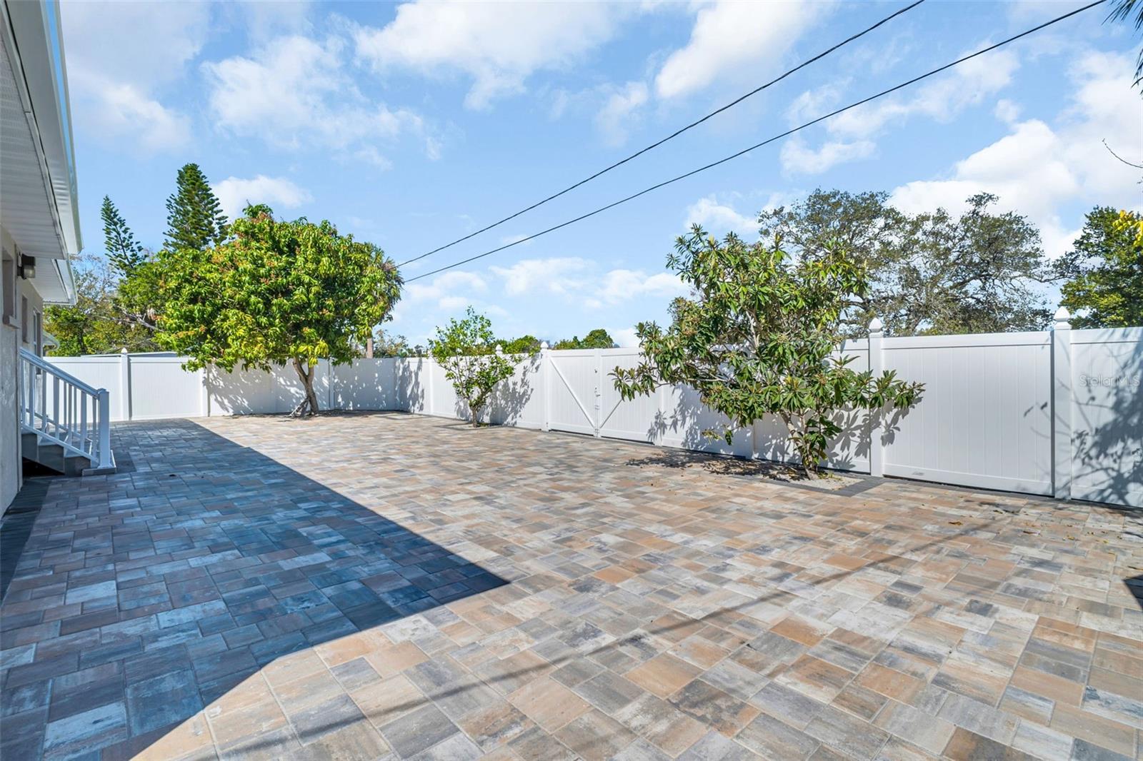 Image 43 of 50 For 4767 26th Avenue N