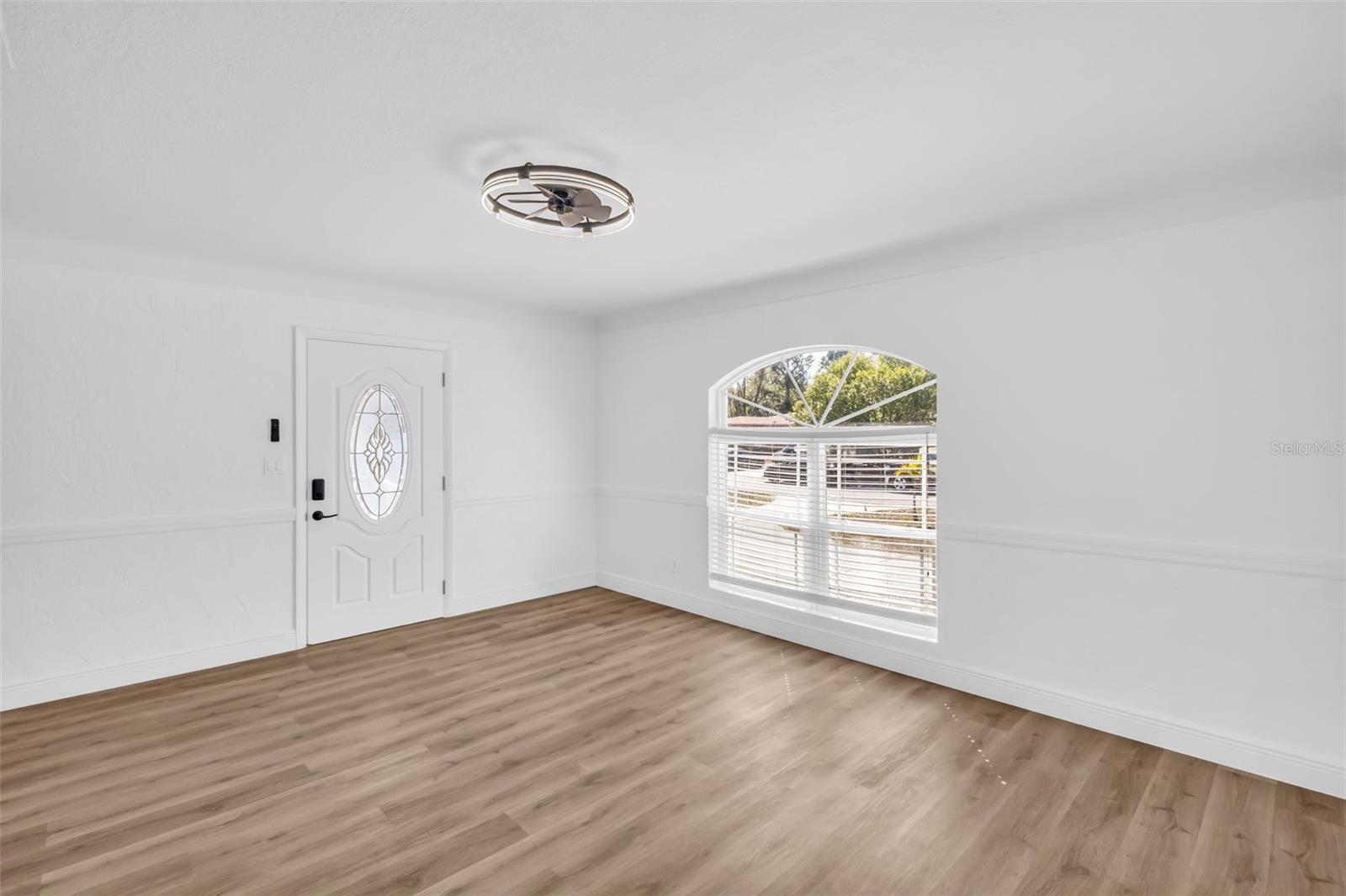 Image 6 of 50 For 4767 26th Avenue N