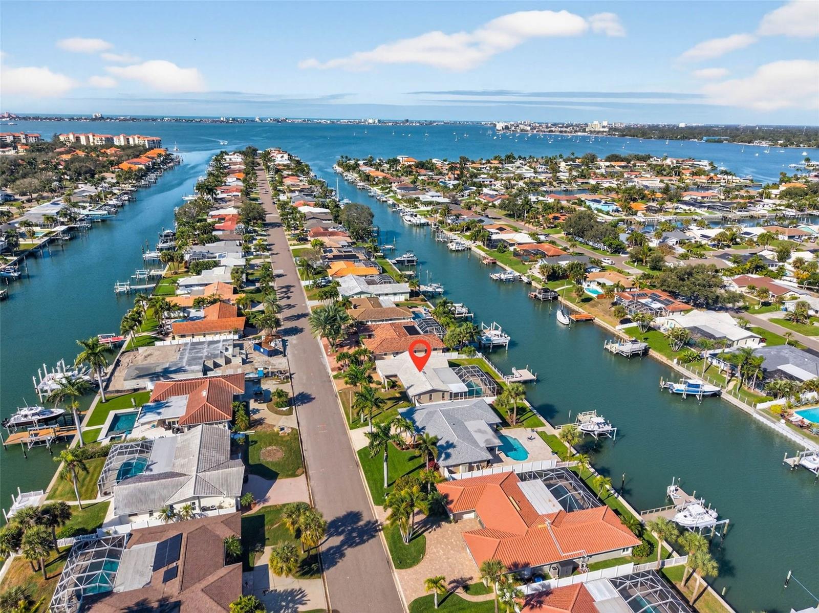 Listing photo id 29 for 3927 48th Avenue S