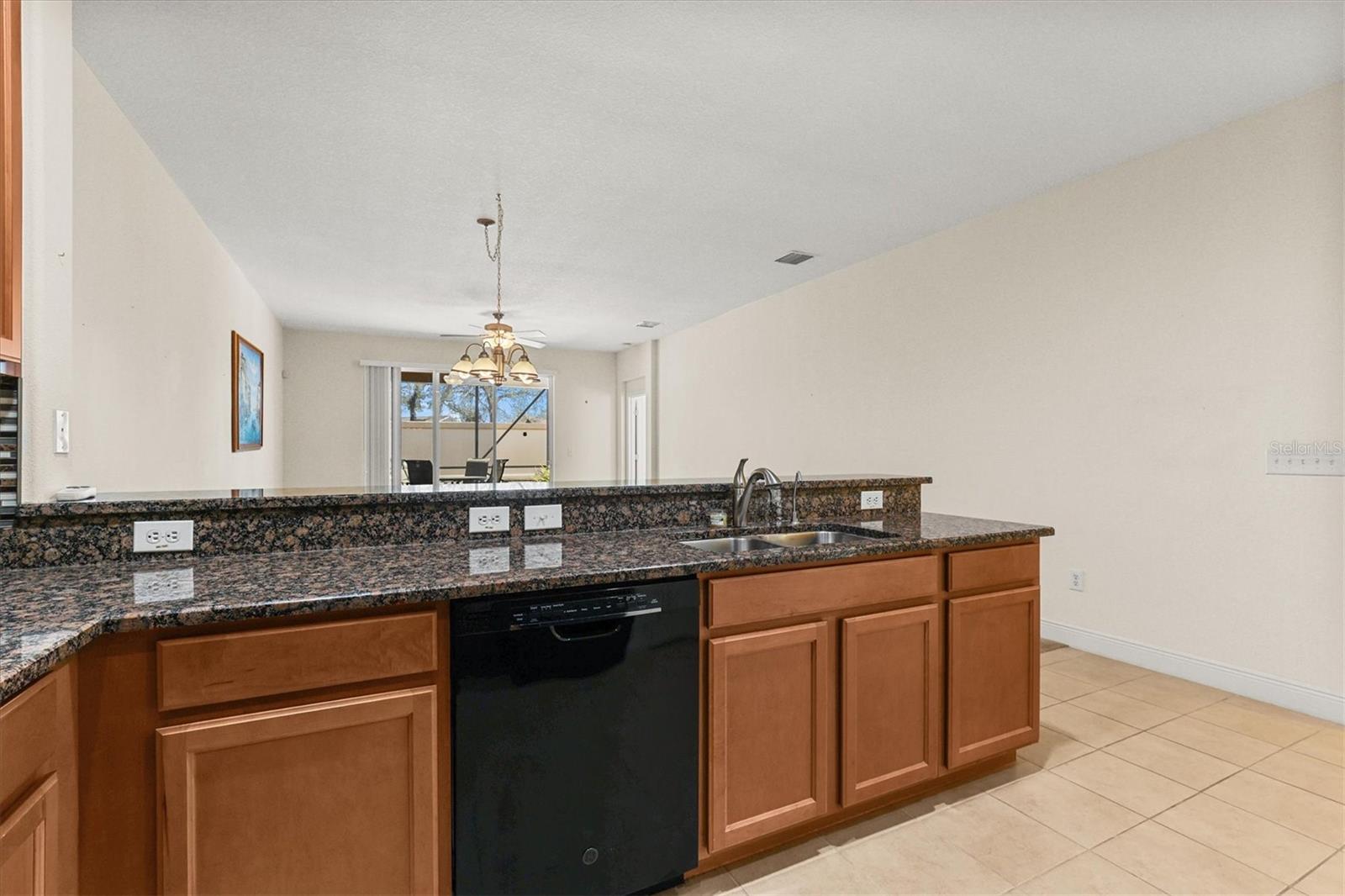Listing photo id 13 for 2334 Barracuda Court