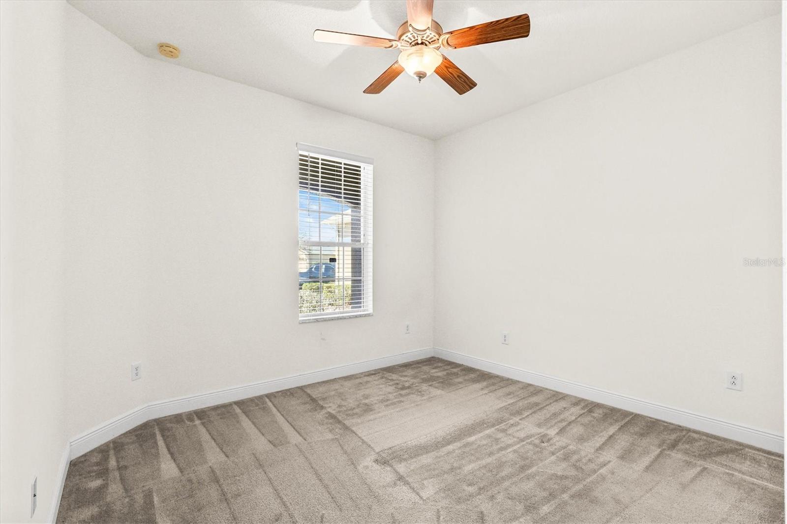 Listing photo id 26 for 2334 Barracuda Court