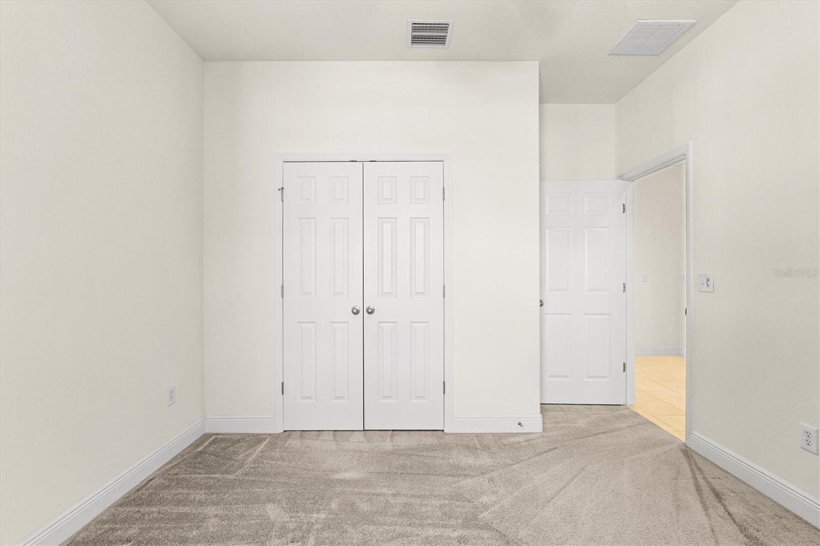 Listing photo id 27 for 2334 Barracuda Court