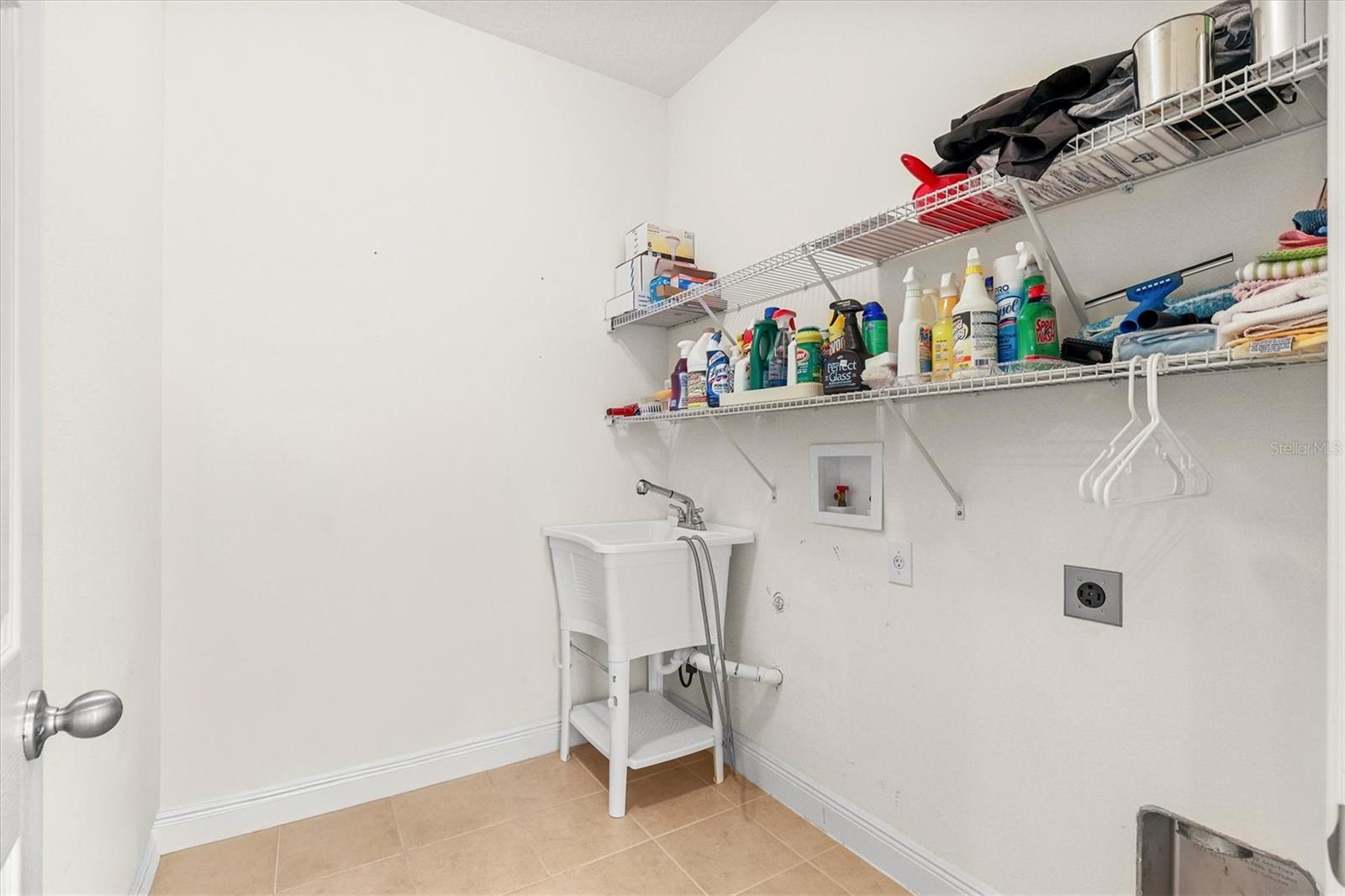 Listing photo id 28 for 2334 Barracuda Court