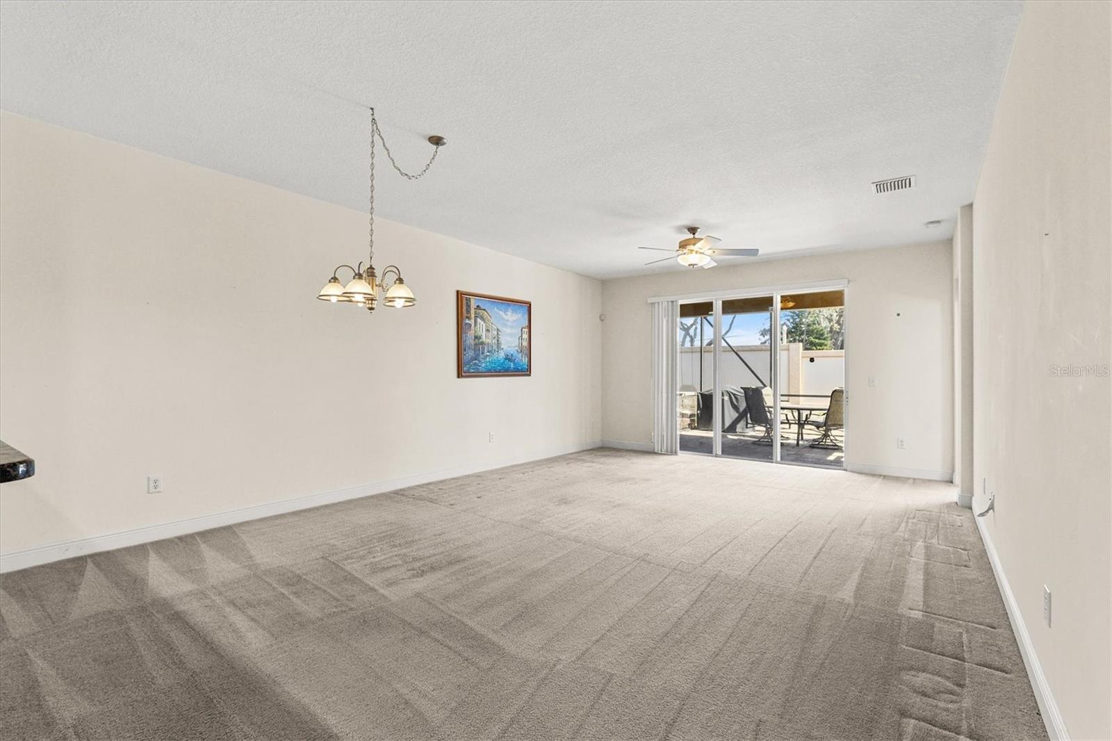 Listing photo id 5 for 2334 Barracuda Court