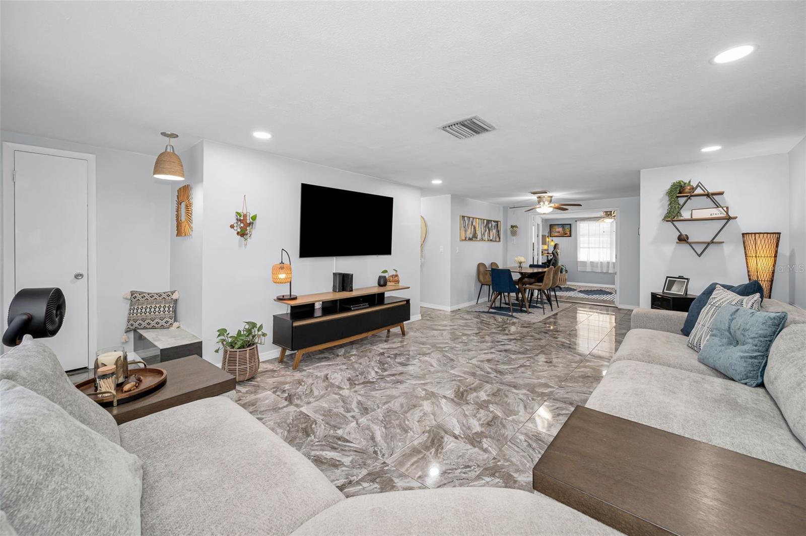 Image 11 of 59 For 5506 Casino Drive