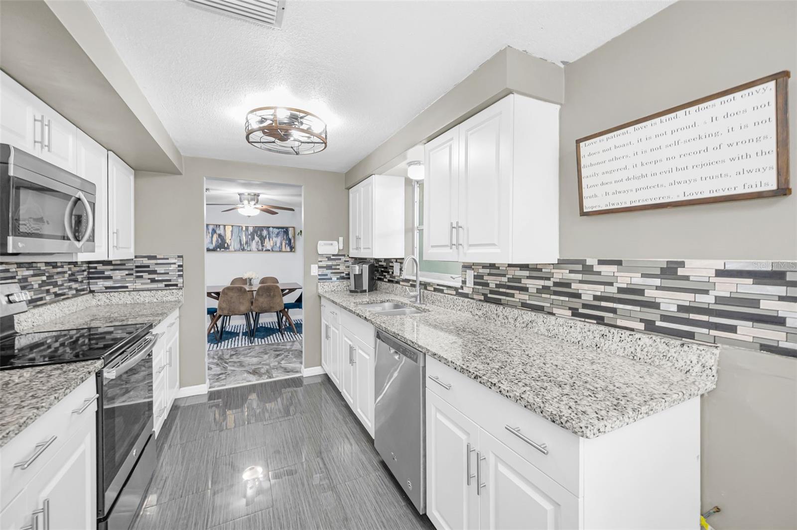 Image 18 of 59 For 5506 Casino Drive