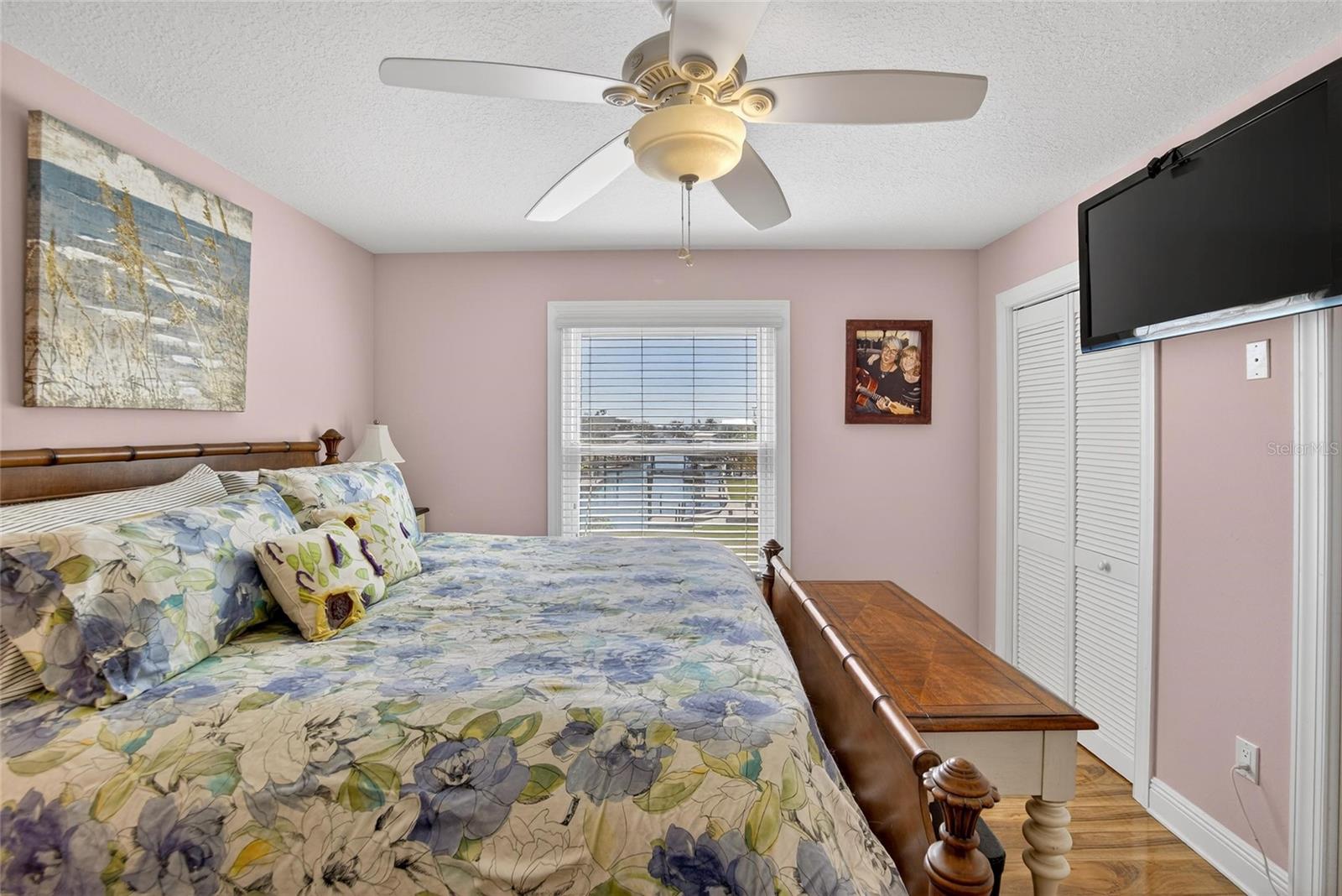 Listing photo id 17 for 6331 Lonnie Lee Lane