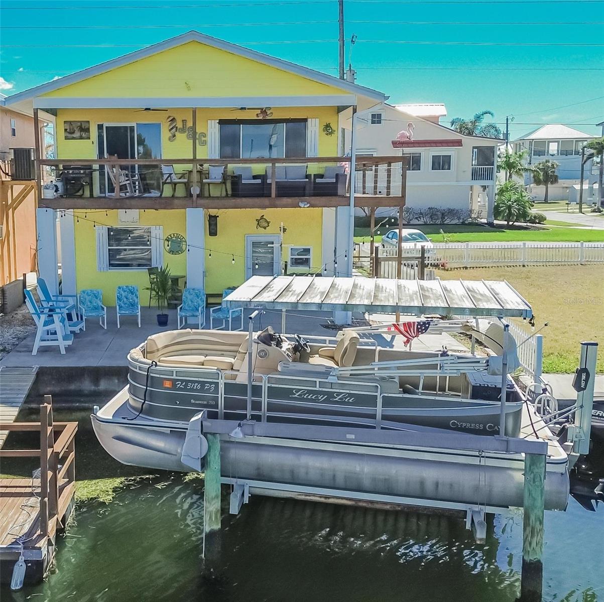 Listing photo id 0 for 6331 Lonnie Lee Lane