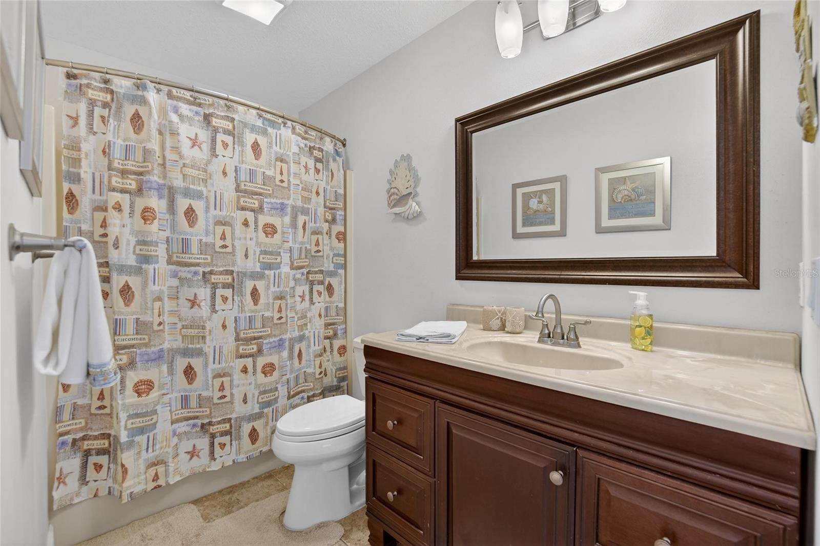 Listing photo id 18 for 6331 Lonnie Lee Lane