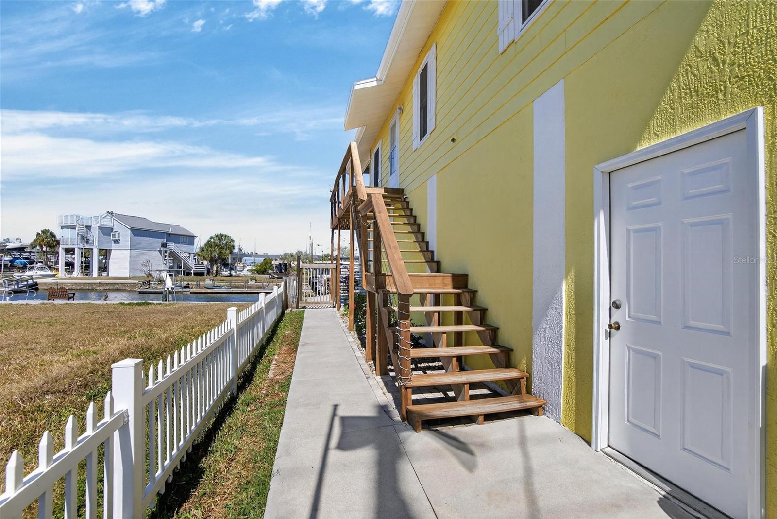 Listing photo id 29 for 6331 Lonnie Lee Lane