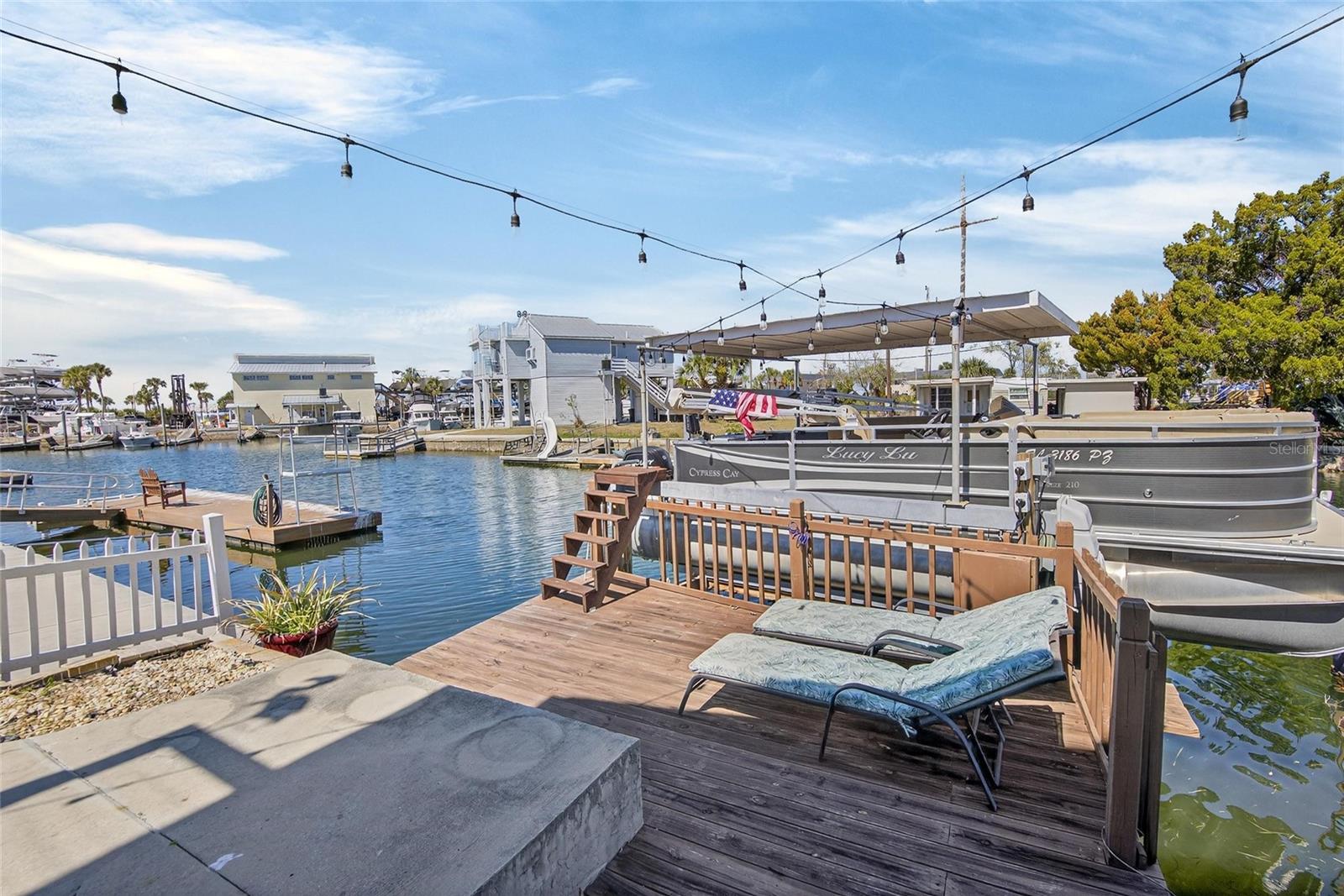 Listing photo id 43 for 6331 Lonnie Lee Lane