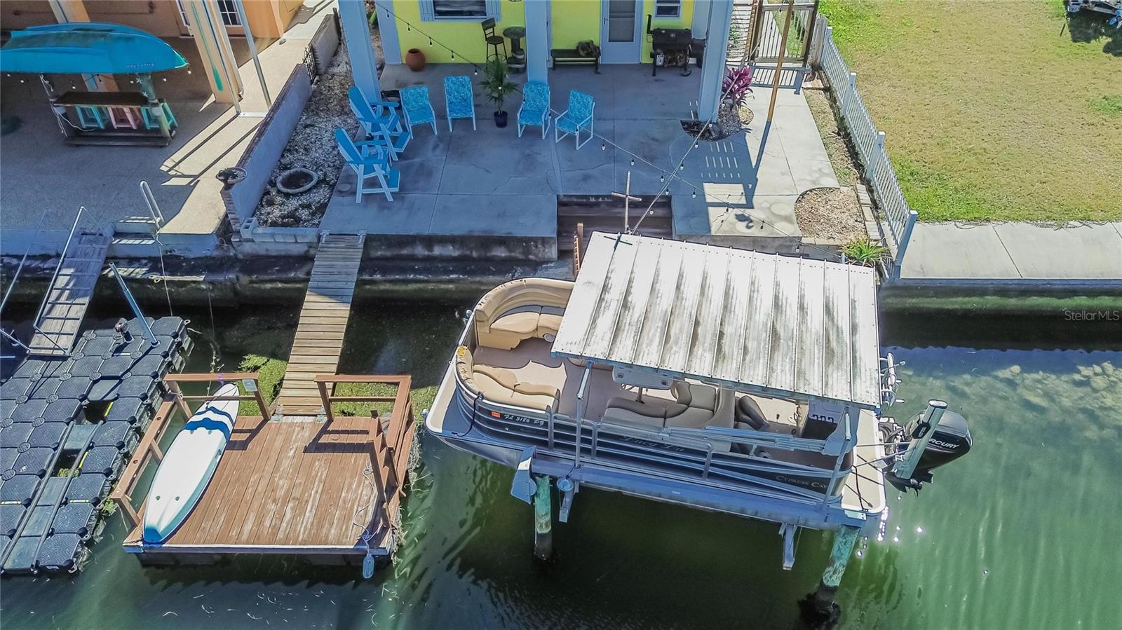 Listing photo id 75 for 6331 Lonnie Lee Lane