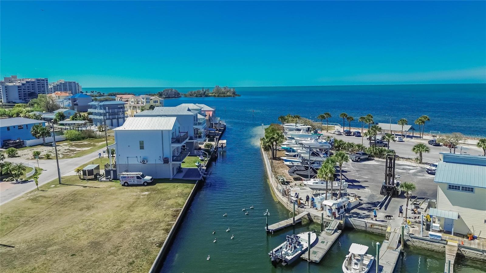 Listing photo id 77 for 6331 Lonnie Lee Lane