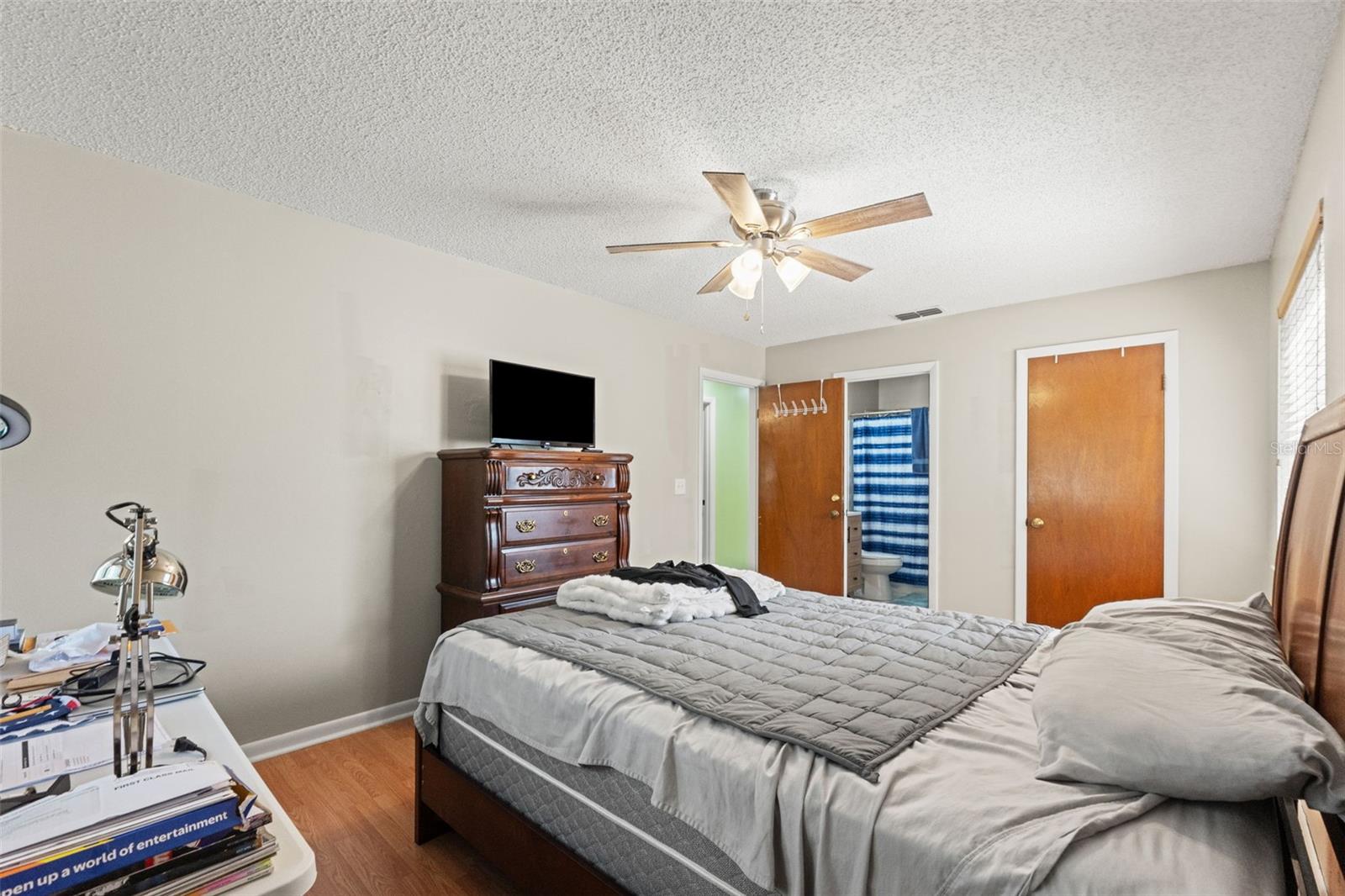 Image 22 of 32 For 520 Silver Course B