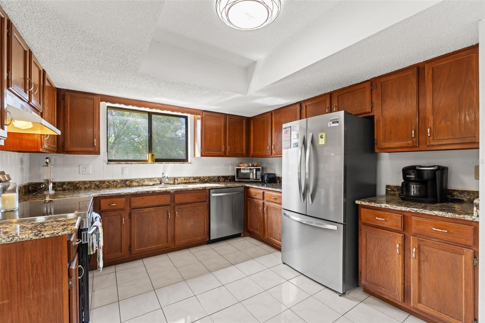 Image 6 of 32 For 520 Silver Course B