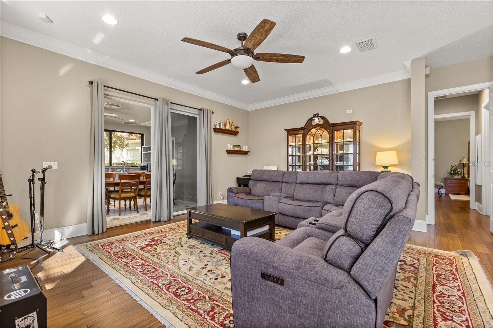 Image 10 of 68 For 2450 Dahlgren Way