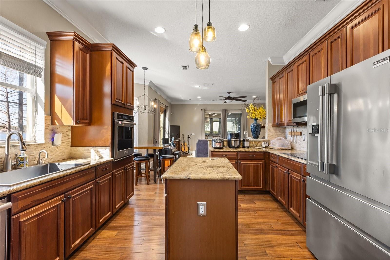 Image 19 of 68 For 2450 Dahlgren Way