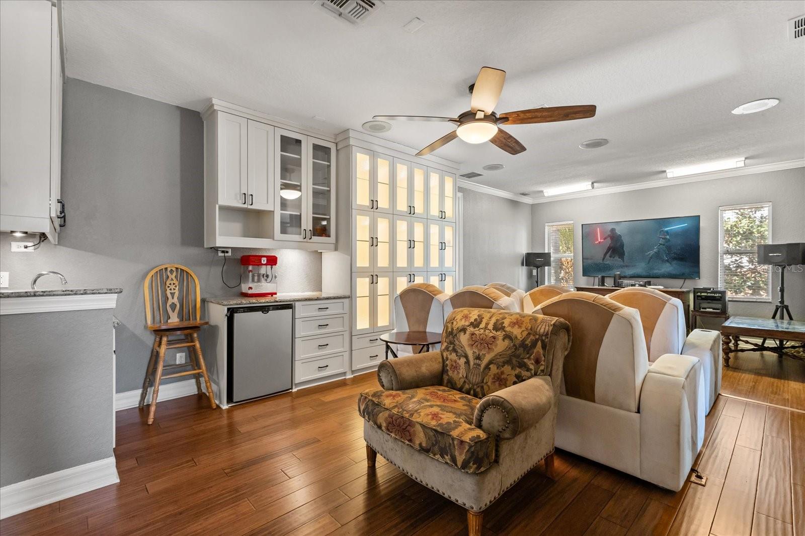 Image 22 of 68 For 2450 Dahlgren Way