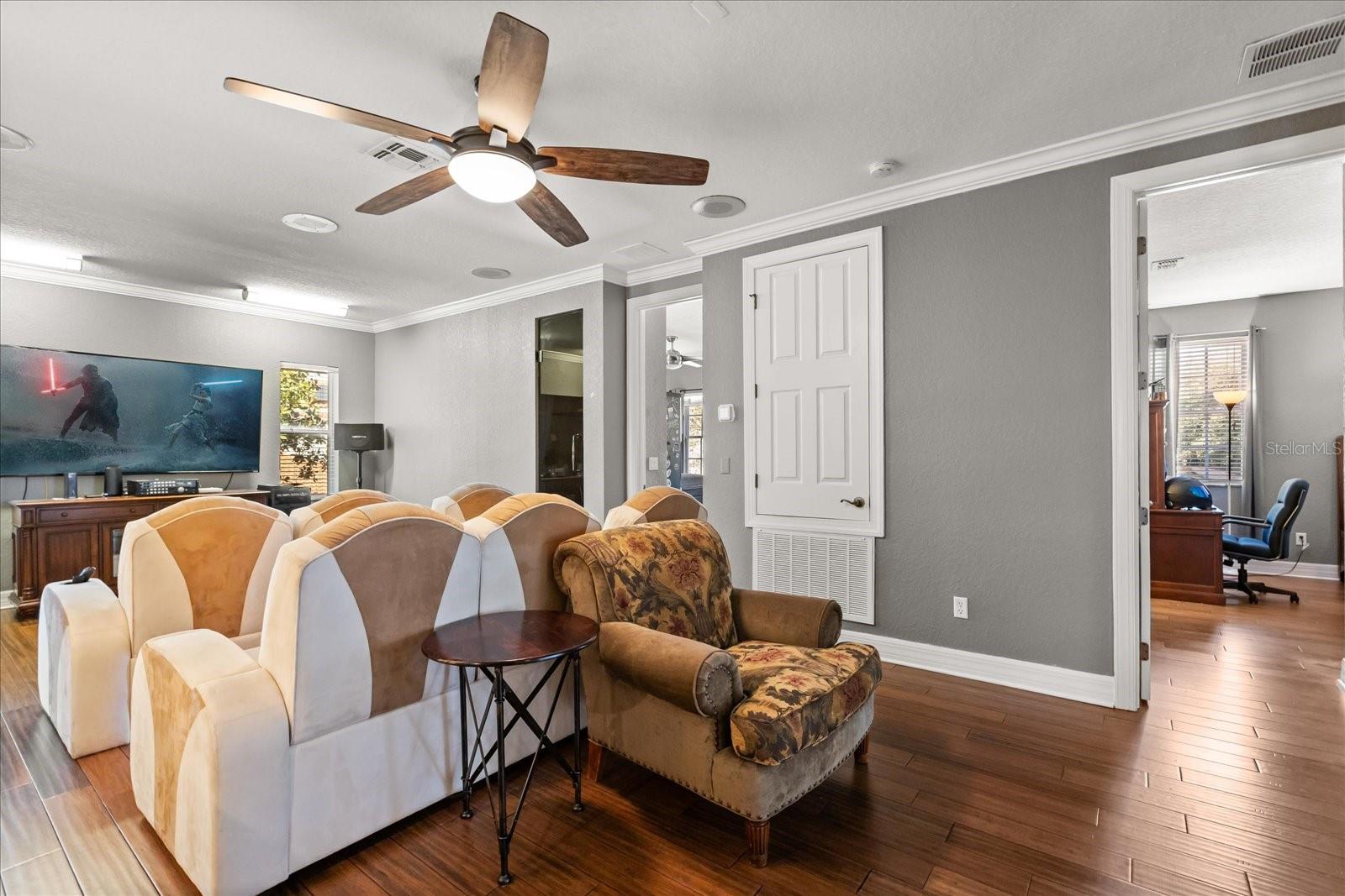 Image 23 of 68 For 2450 Dahlgren Way