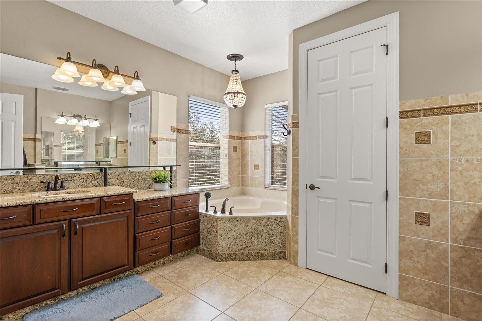 Image 37 of 68 For 2450 Dahlgren Way