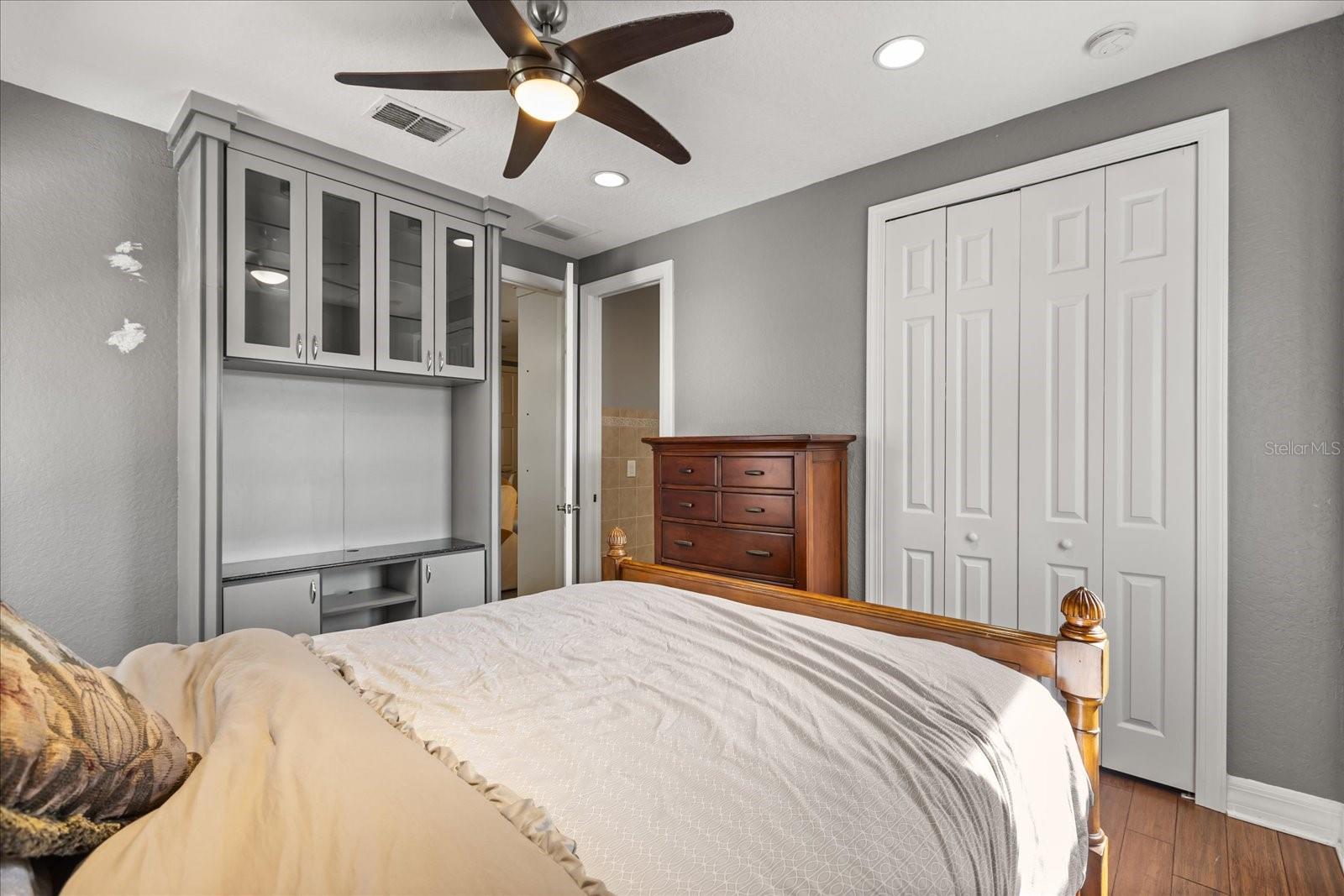 Image 44 of 68 For 2450 Dahlgren Way