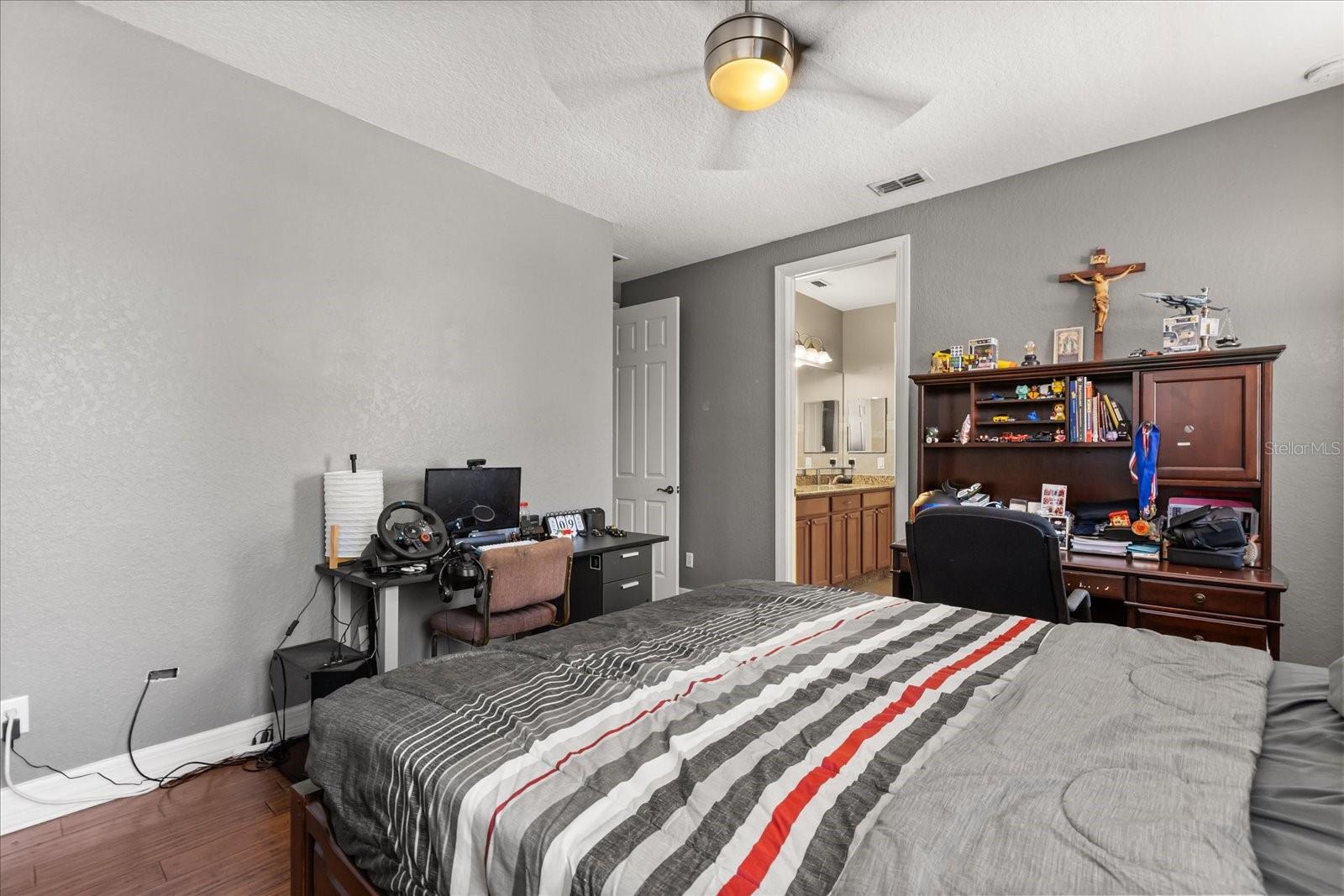 Image 49 of 68 For 2450 Dahlgren Way