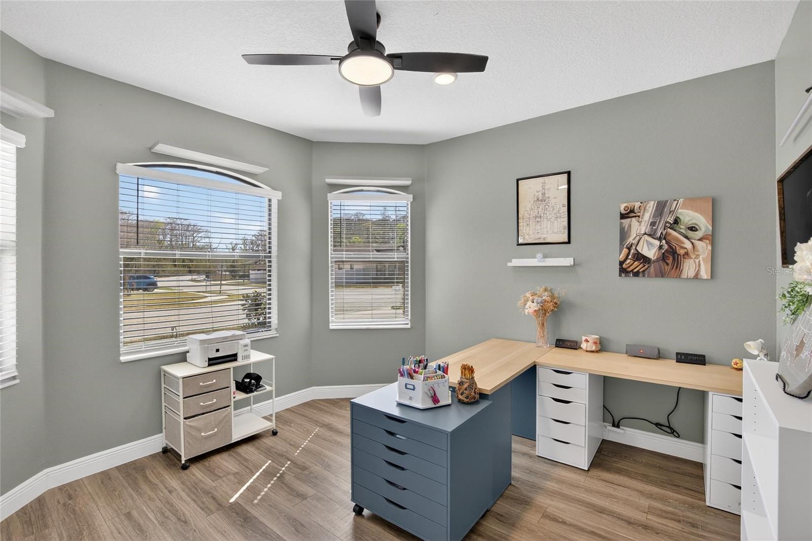 Listing photo id 11 for 11439 Crowne Pointe Street