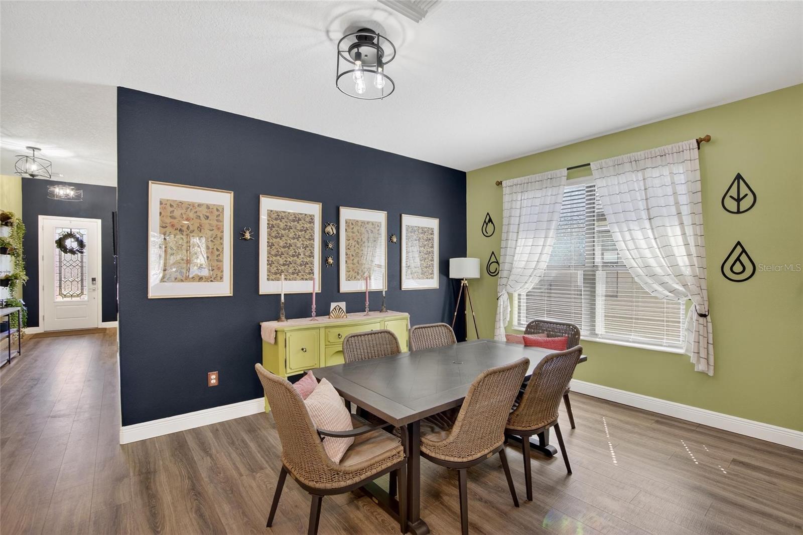 Listing photo id 22 for 11439 Crowne Pointe Street