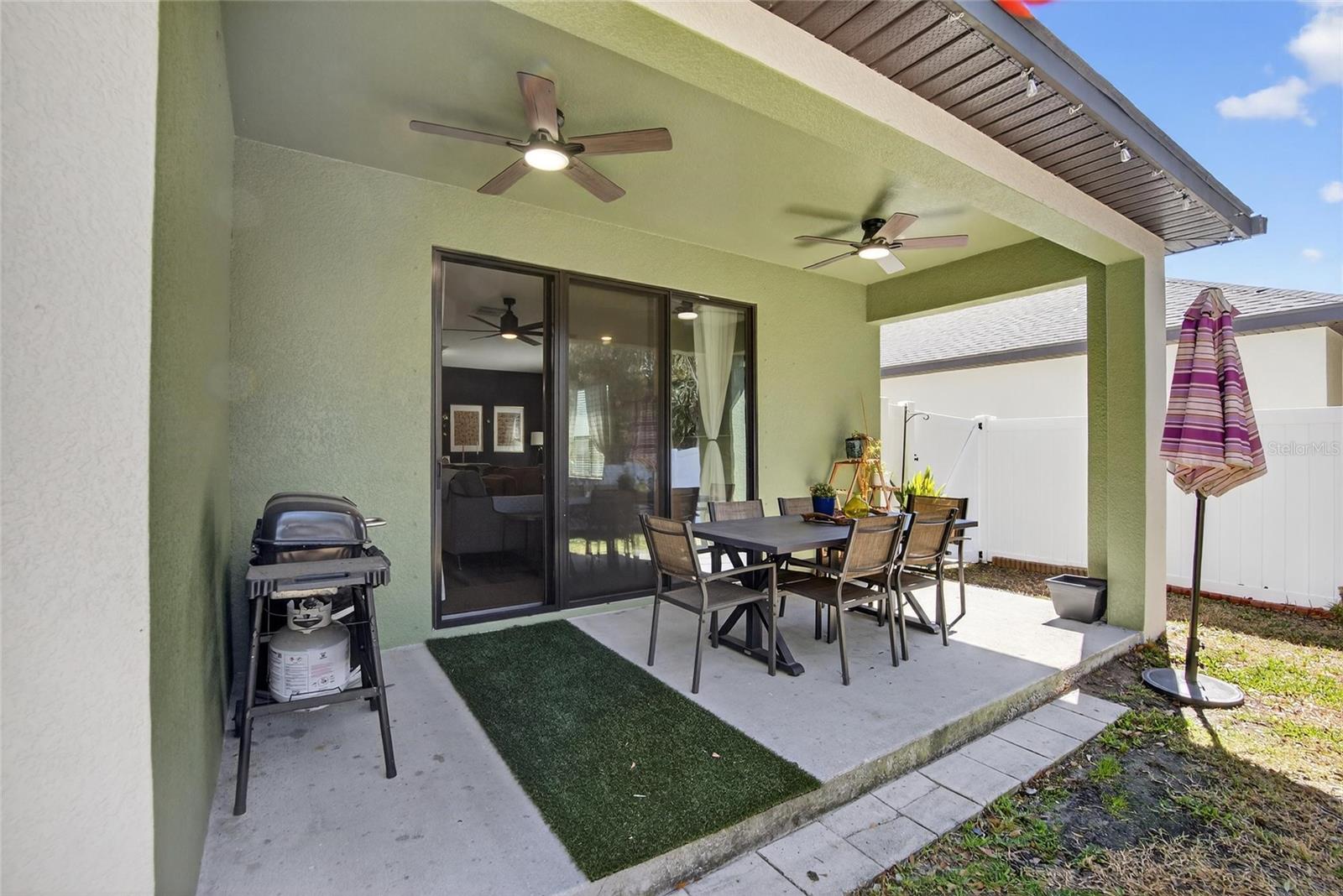 Listing photo id 36 for 11439 Crowne Pointe Street