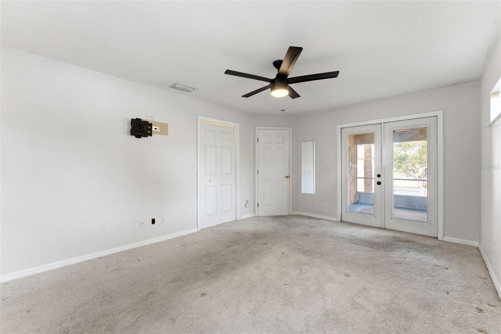 Listing photo id 8 for 7402 Germer Street