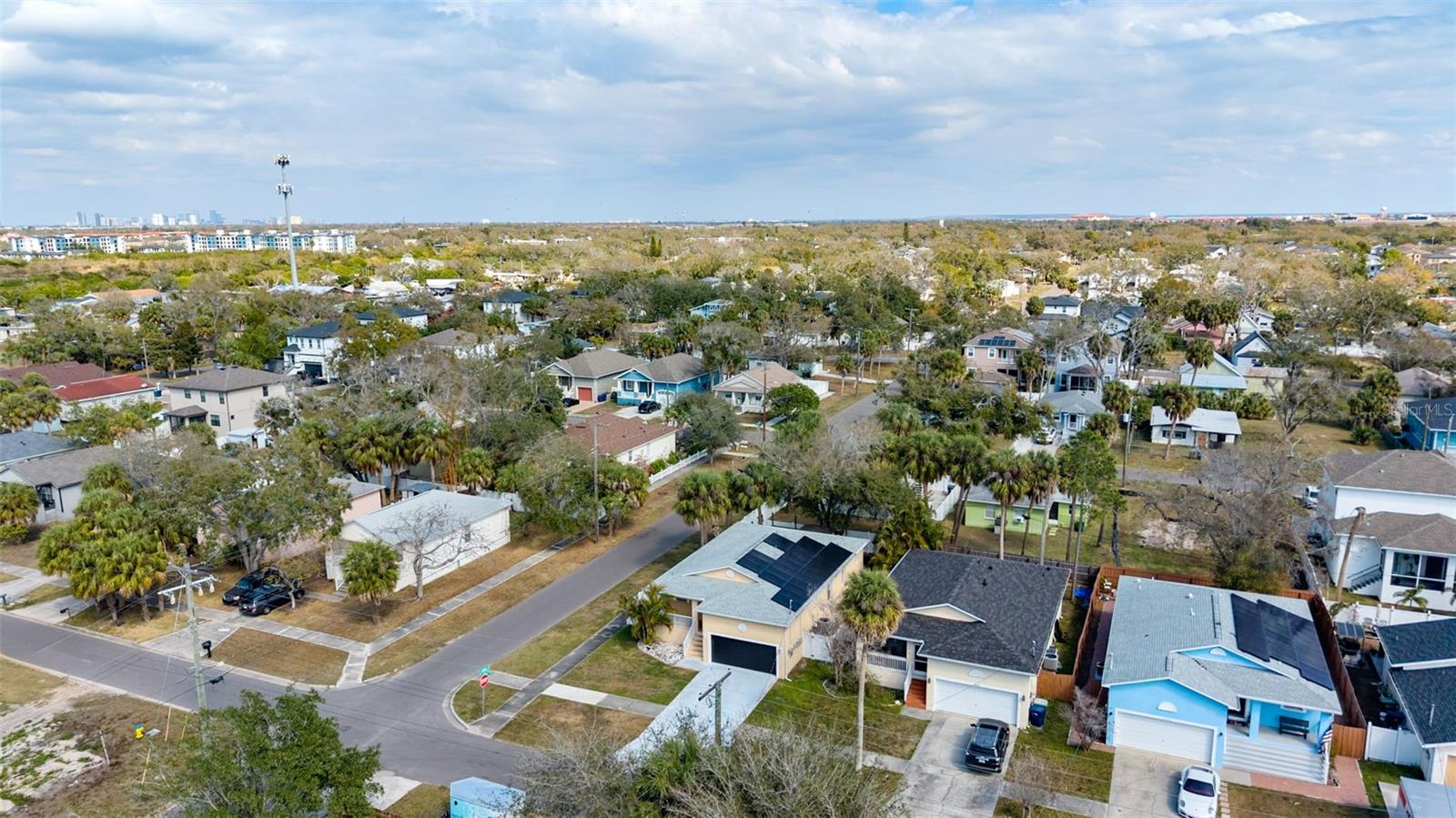 Listing photo id 27 for 7402 Germer Street