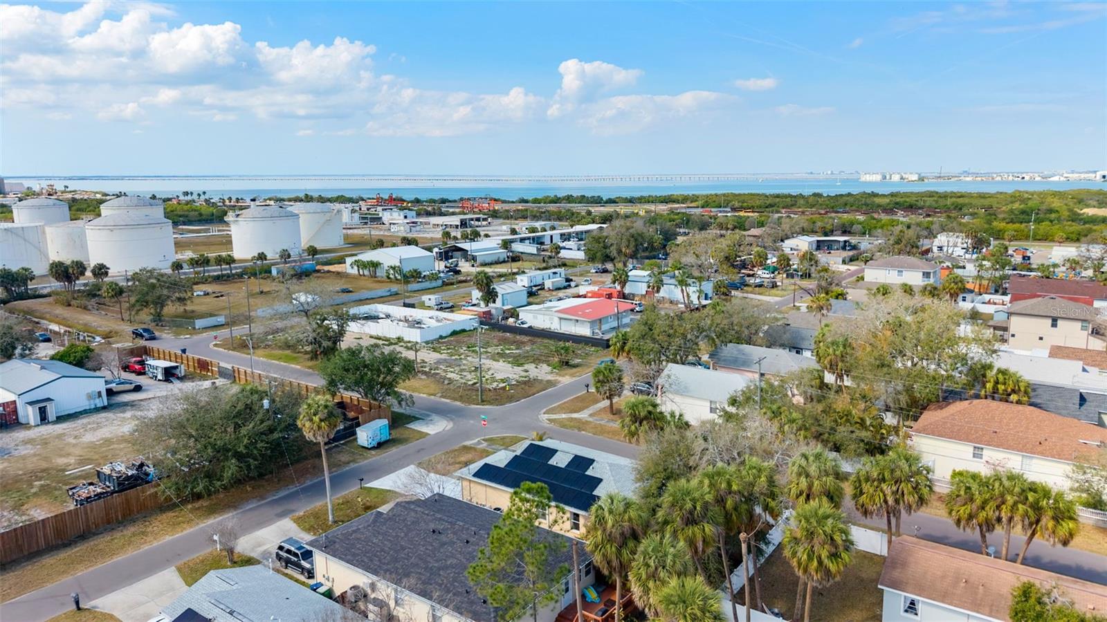 Listing photo id 29 for 7402 Germer Street