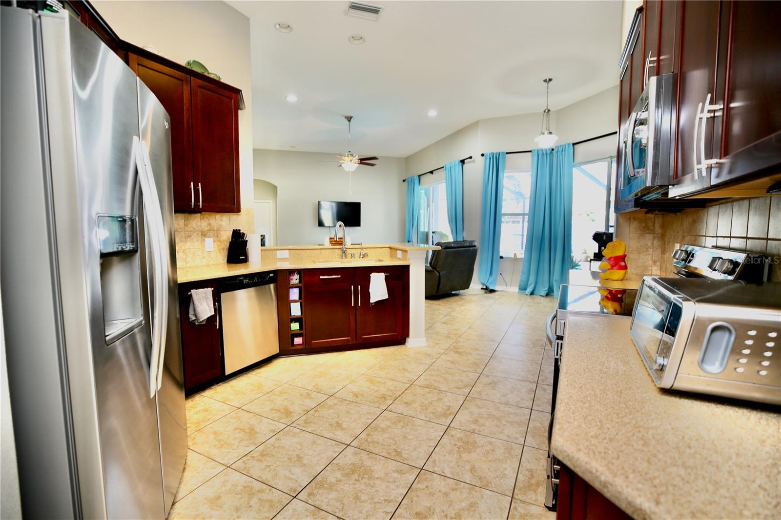 Image 17 of 49 For 10803 Rockledge View Drive