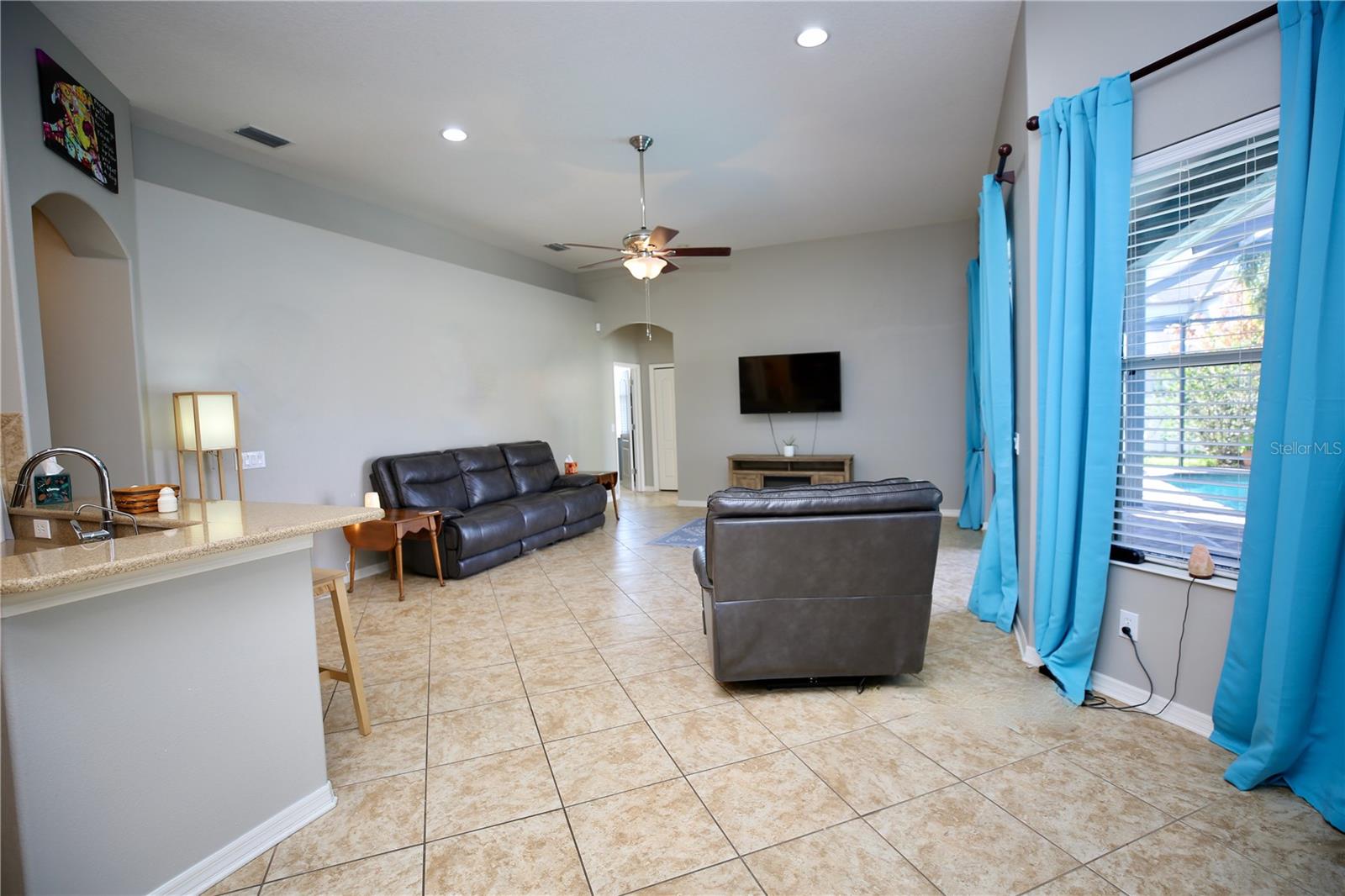 Image 20 of 49 For 10803 Rockledge View Drive