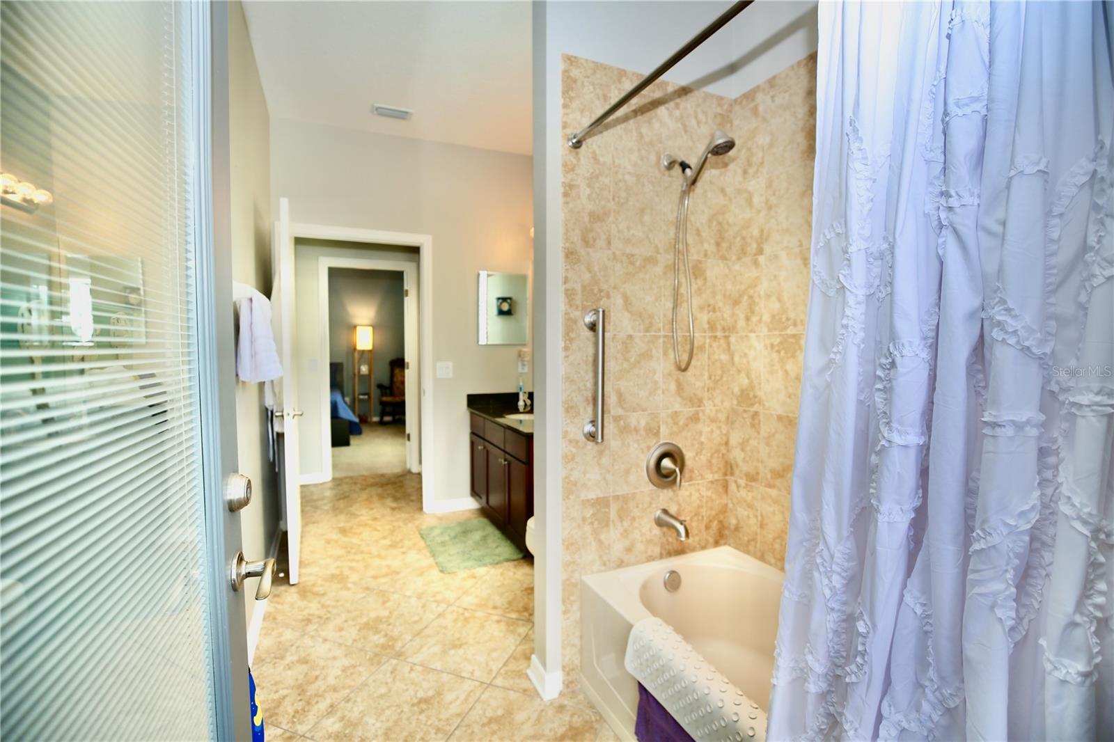 Image 28 of 49 For 10803 Rockledge View Drive