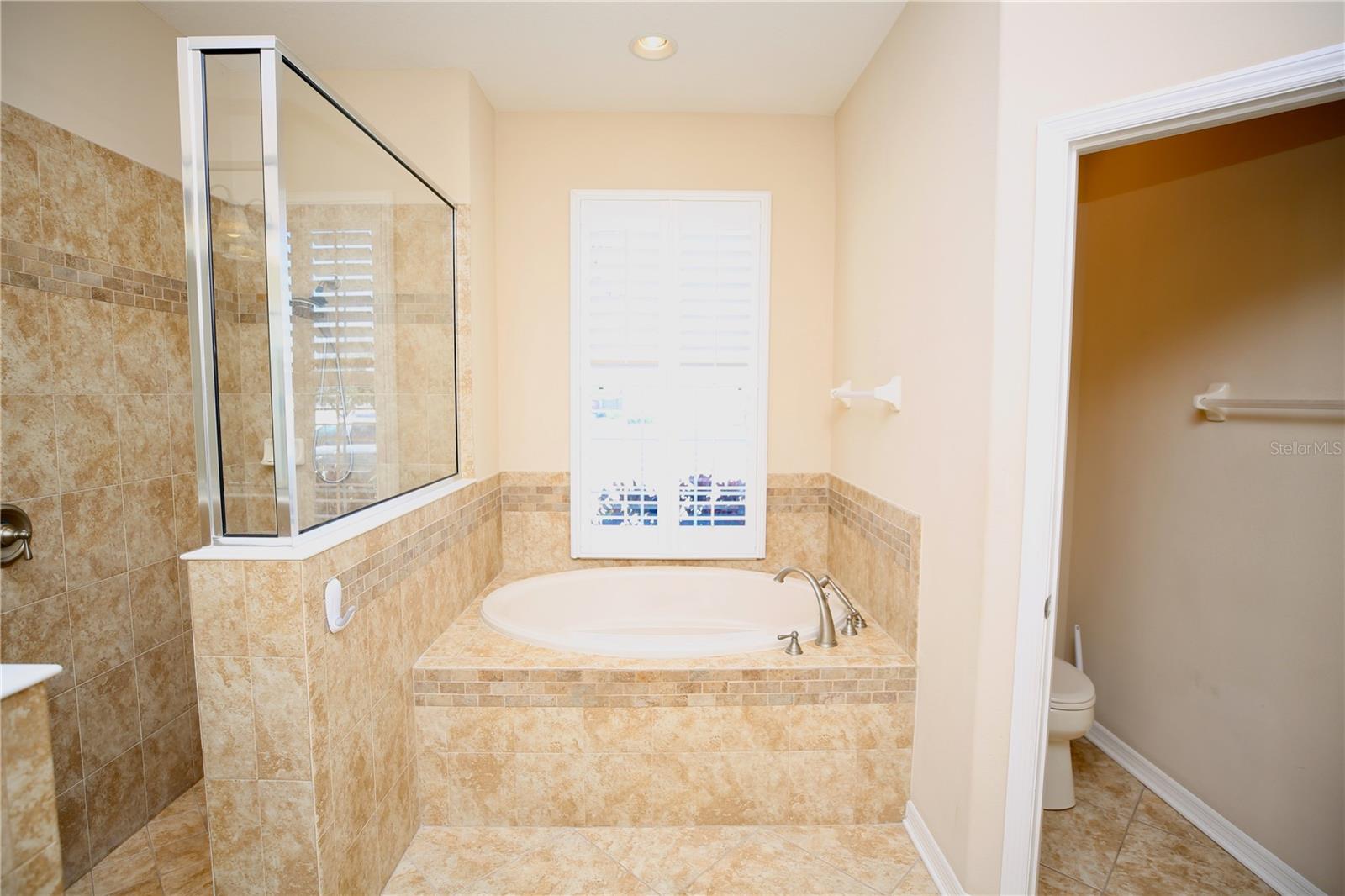 Image 40 of 49 For 10803 Rockledge View Drive