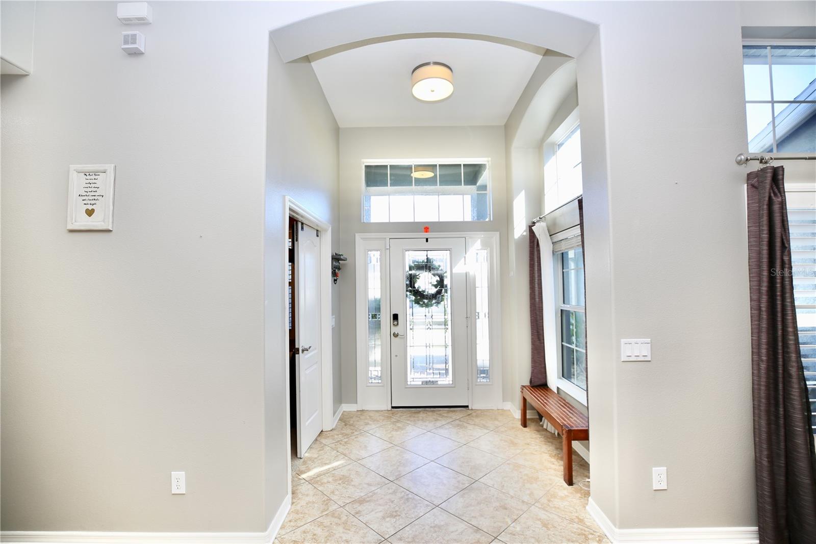 Image 8 of 49 For 10803 Rockledge View Drive