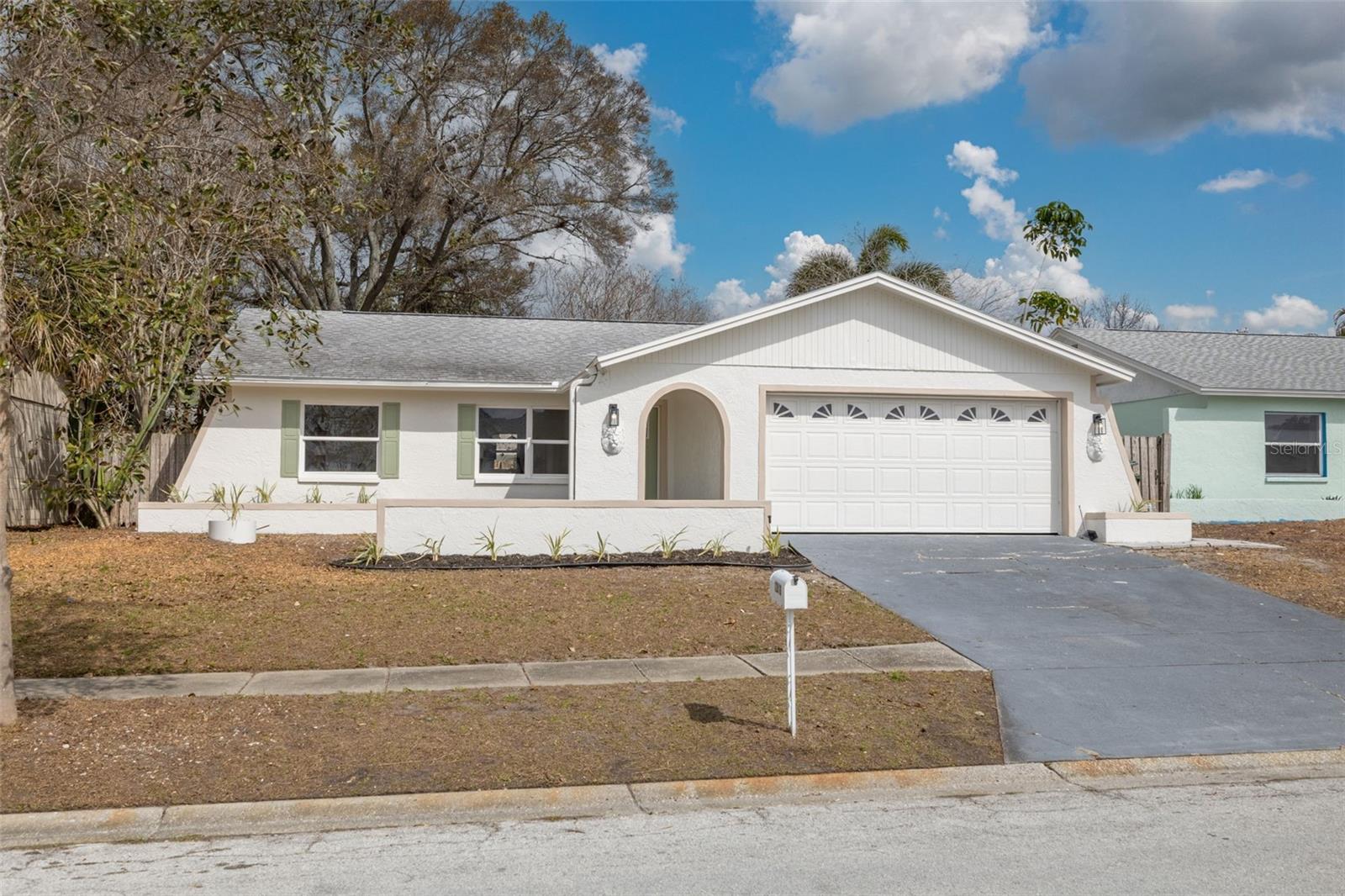 Image 5 of 34 For 12816 128th Avenue