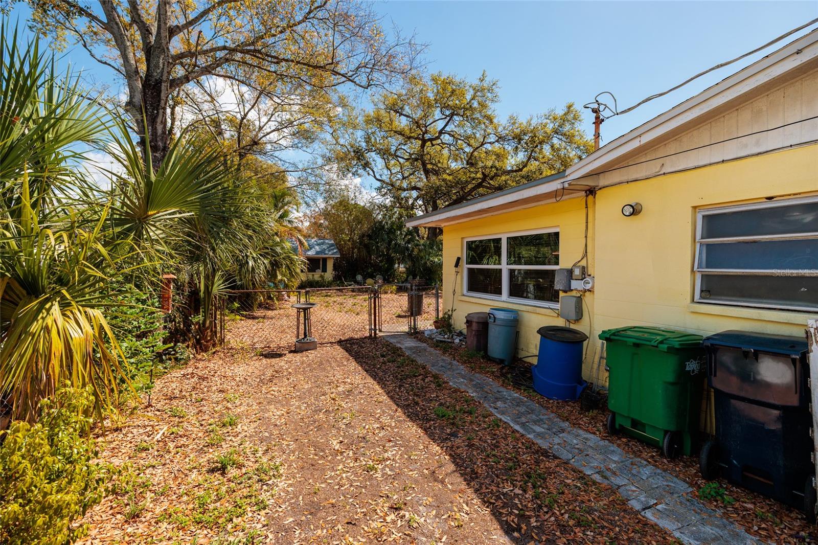 Image 11 of 30 For 2306 Lois Avenue